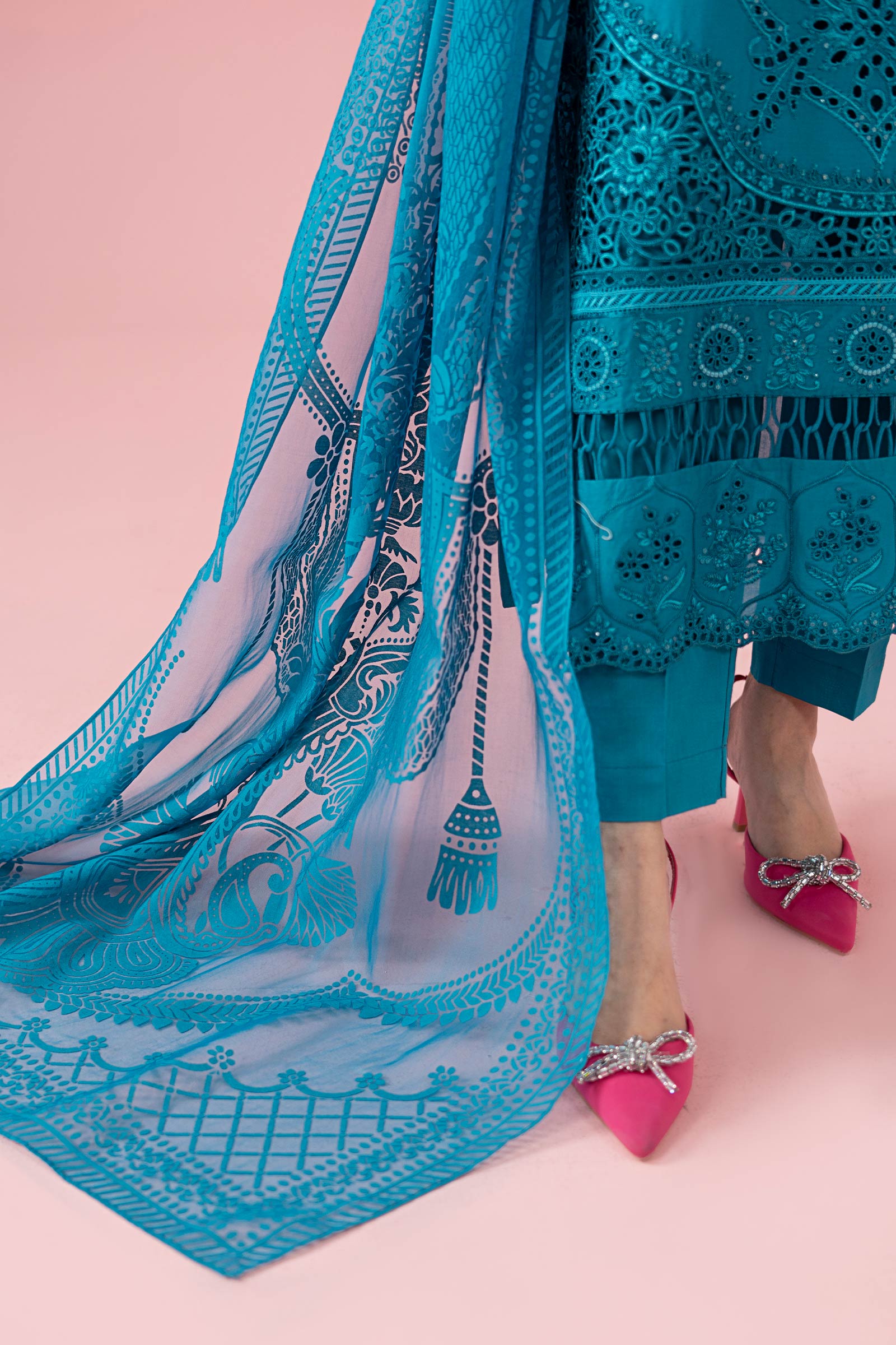 Turquoise Embroidered Lawn Salwar Kameez (3-Piece) - Image 8