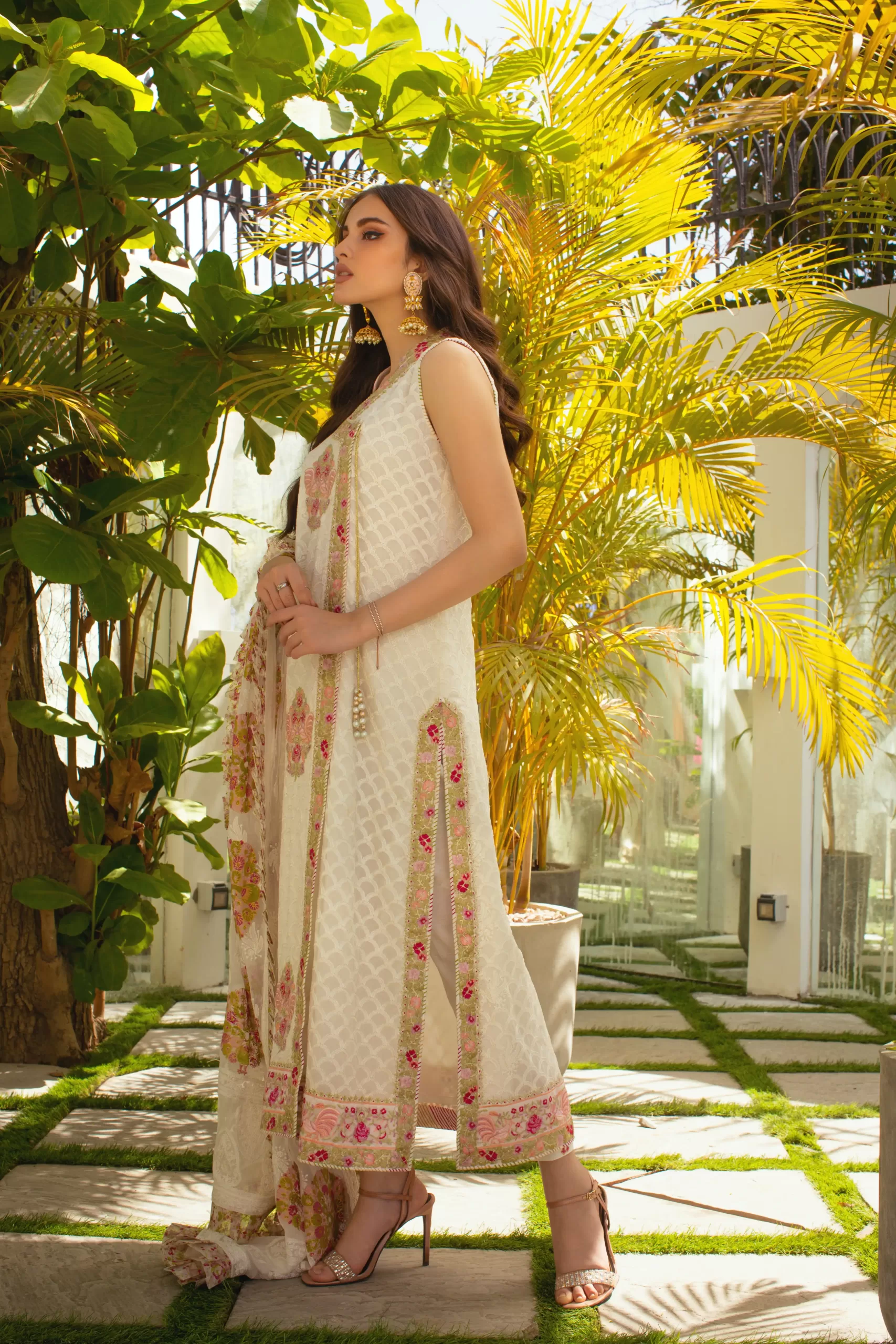 White Pink Embroidered Net Organza Angharkha (3-Piece) - Image 5