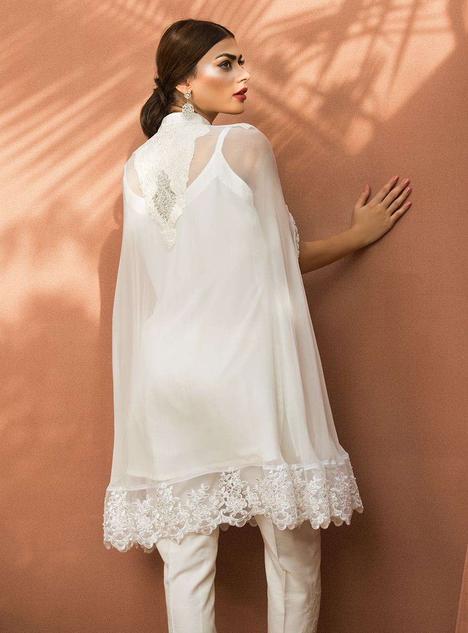 Pearl White Embroidered Chiffon Cape Set (2-Piece) - Image 4