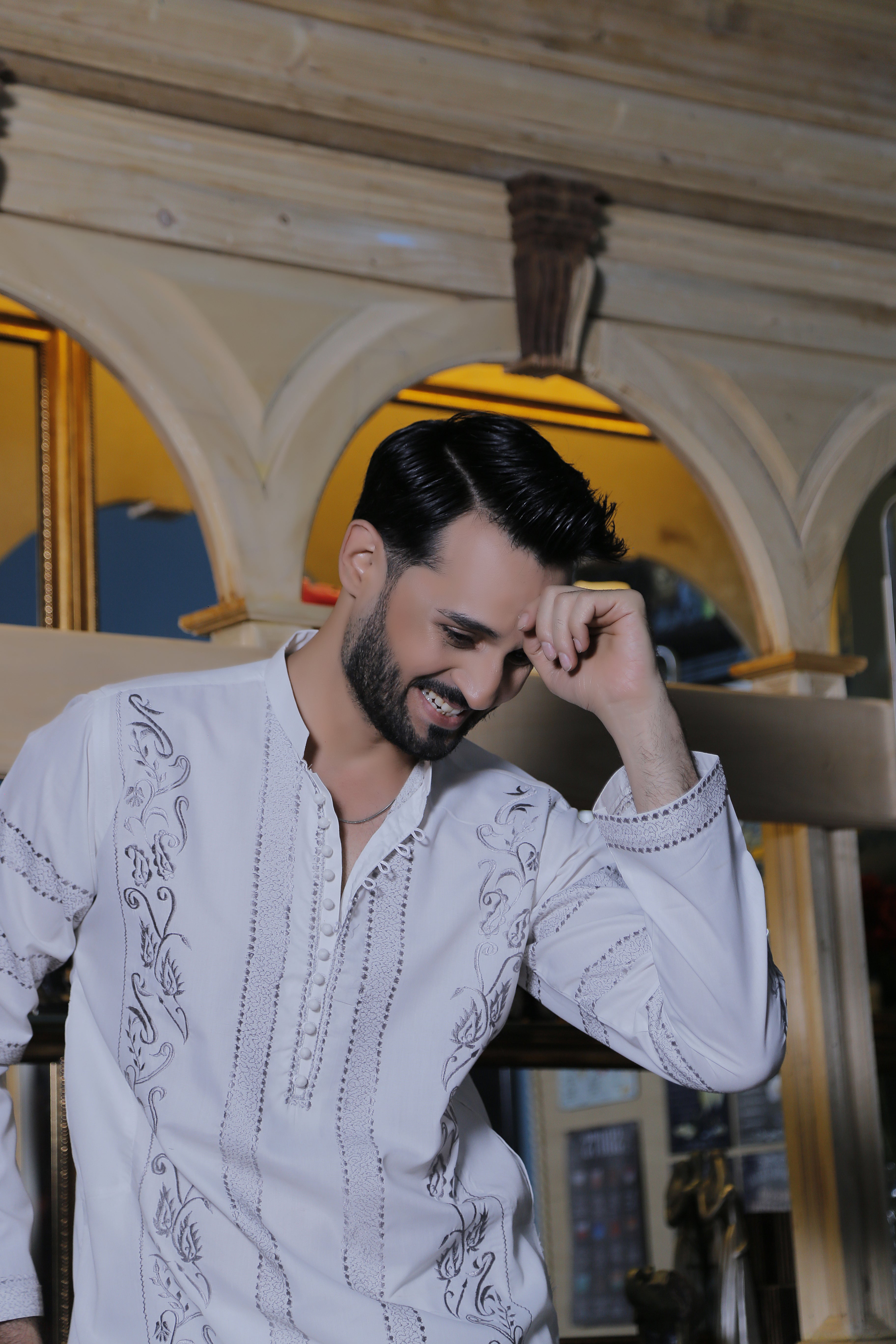 White Grey Embroidered Cotton Blend Kurta Pajama (2-Piece) - Image 2