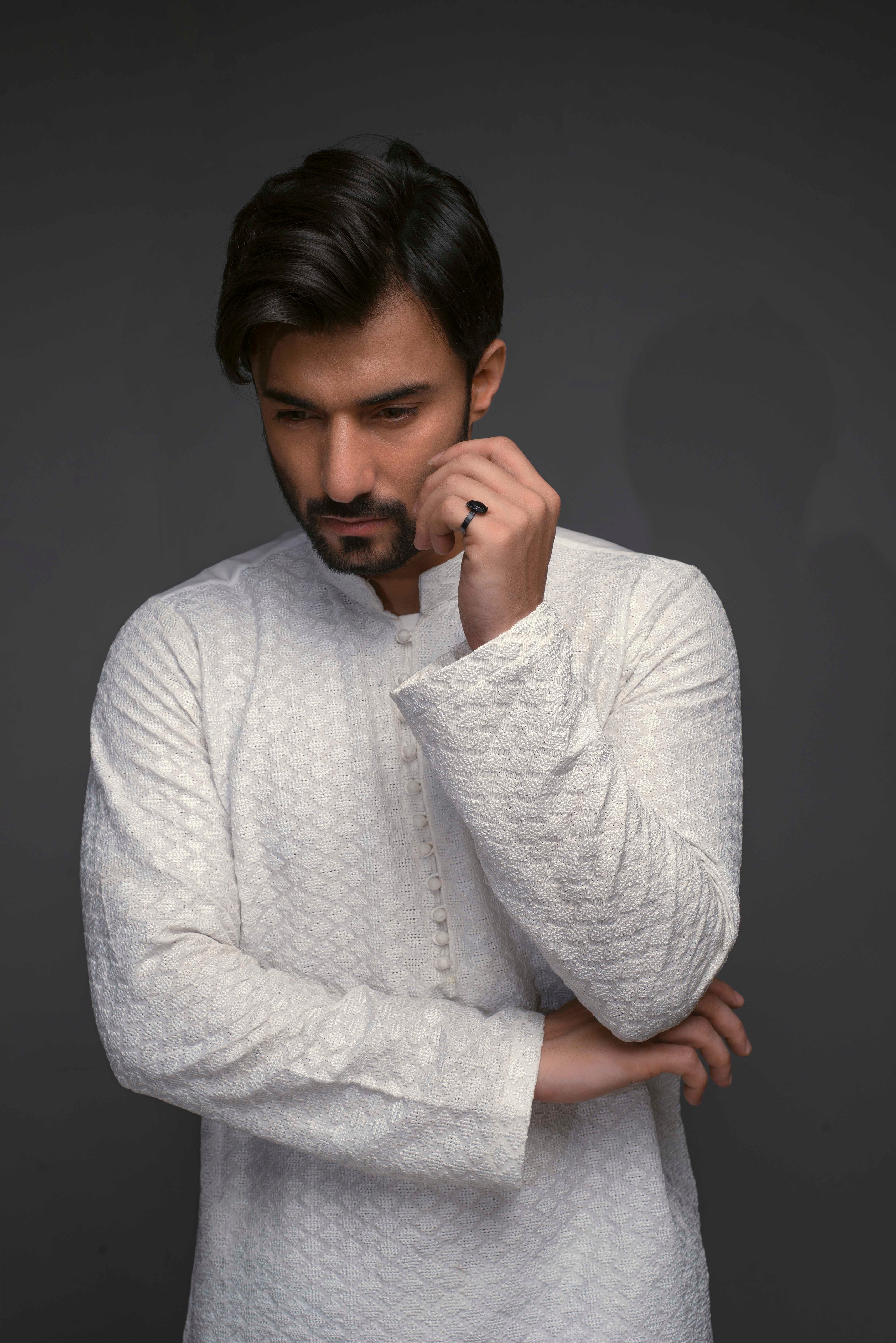 White Chikankari Embroidered Cotton Kurta Pajama (2-Piece) - Image 3