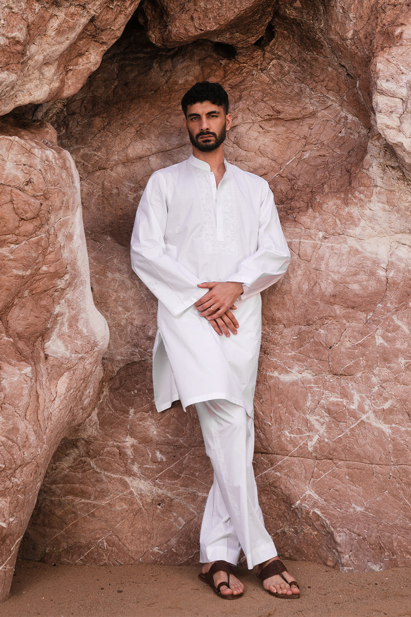 White Embroidered Pure Cotton Kurta Pajama (2-Piece) - Image 7