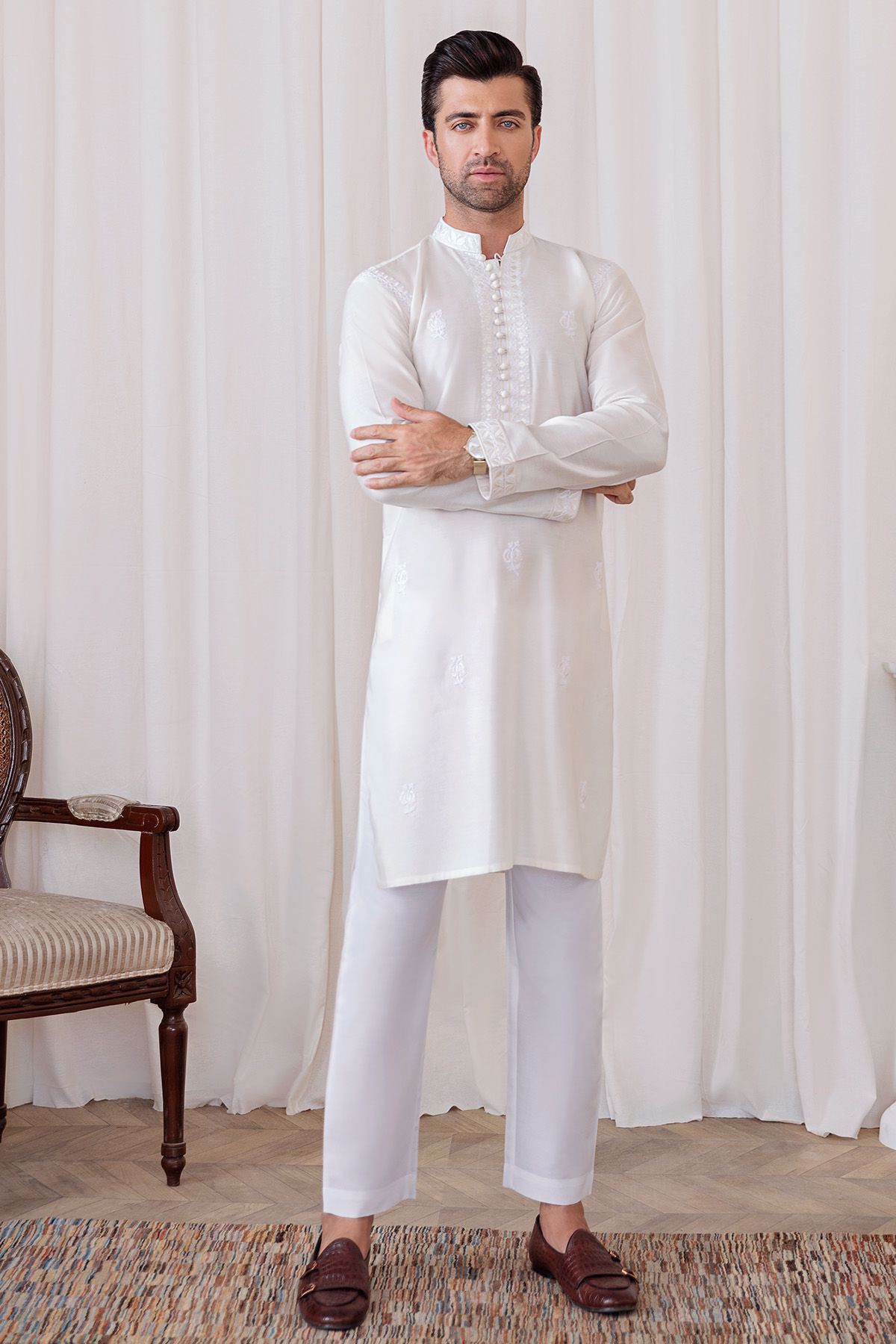 White Resham Embroidered Pure Cotton Kurta (2-Piece) - Image 1