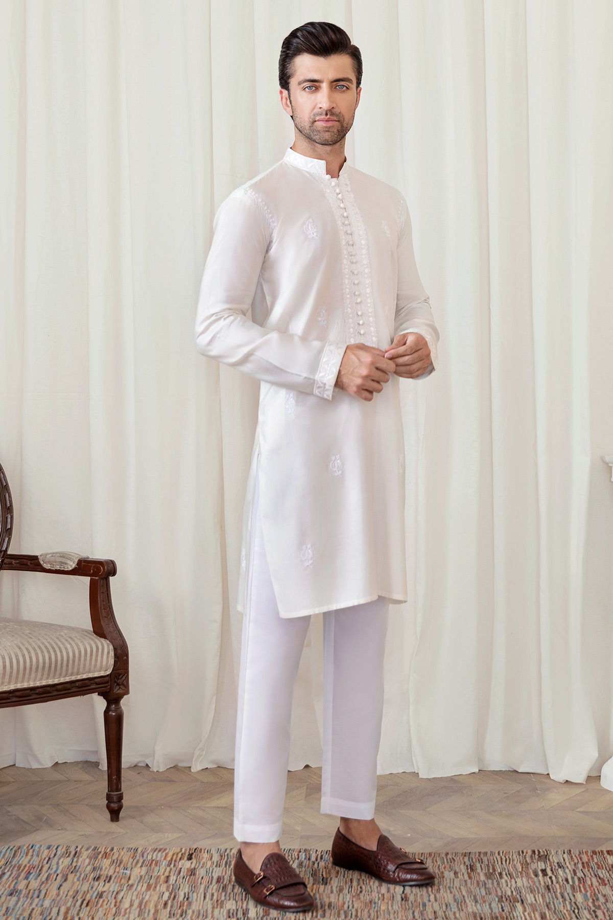 White Resham Embroidered Pure Cotton Kurta (2-Piece) - Image 2