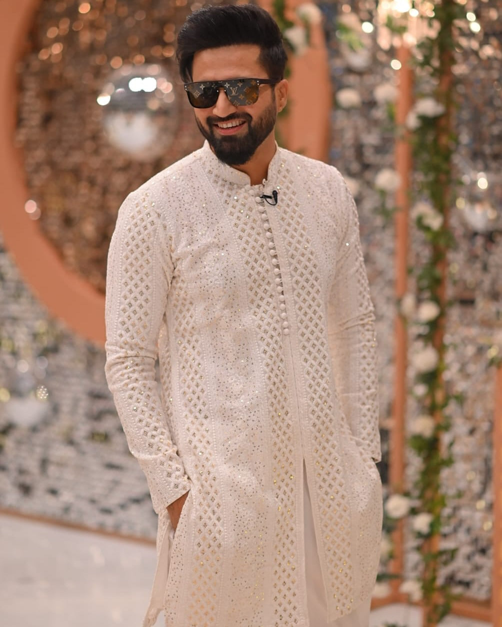 White Gold Sequin Cotton-Silk Kurta Pajama (2-Piece) - Image 3