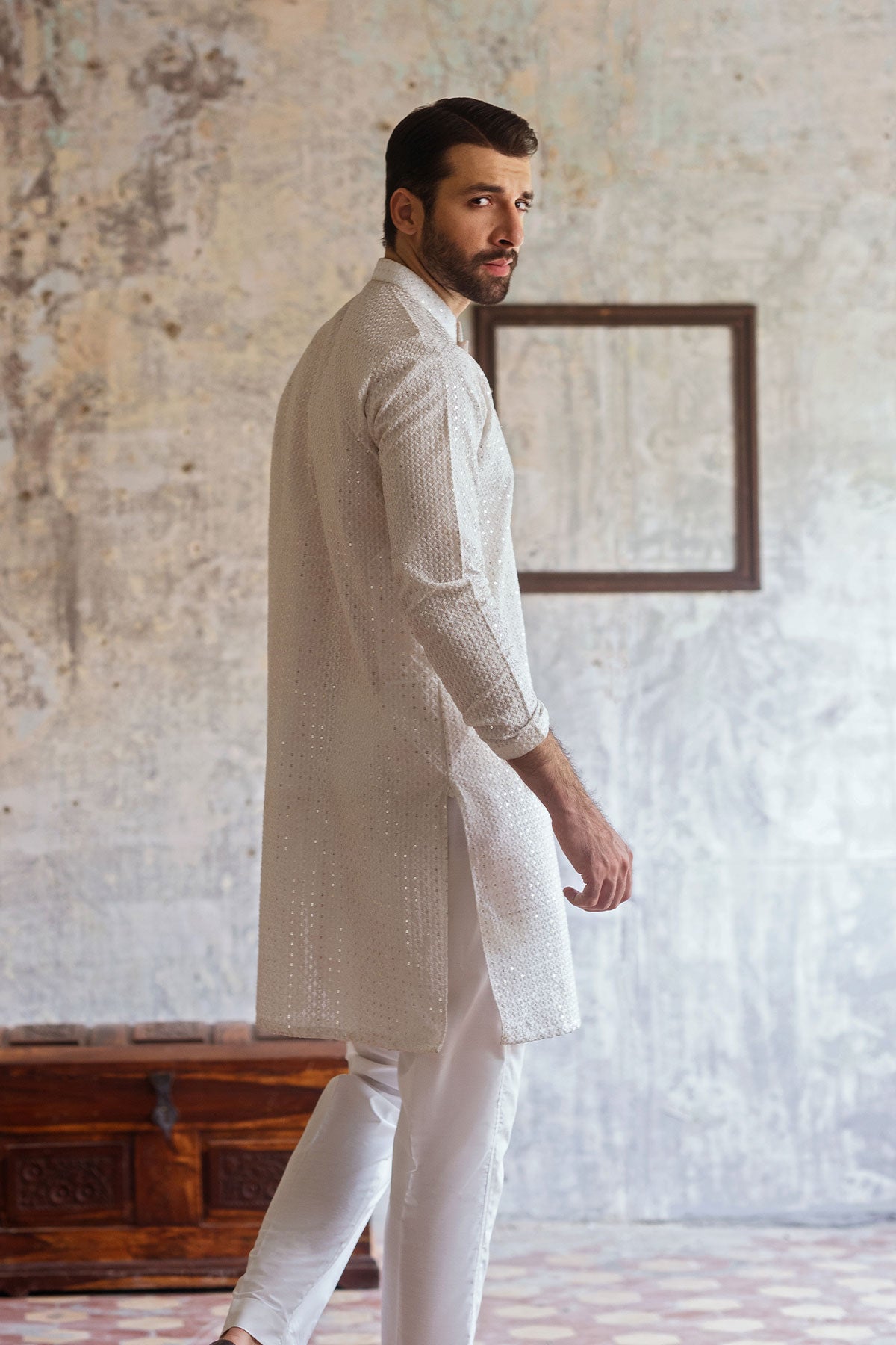 White Embroidered Cotton-Silk Kurta Pajama (2-Piece) - Image 2