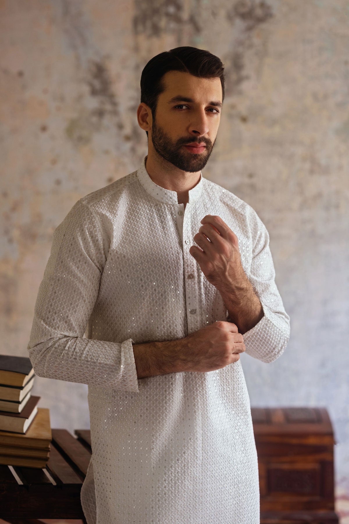 White Embroidered Cotton-Silk Kurta Pajama (2-Piece) - Image 3