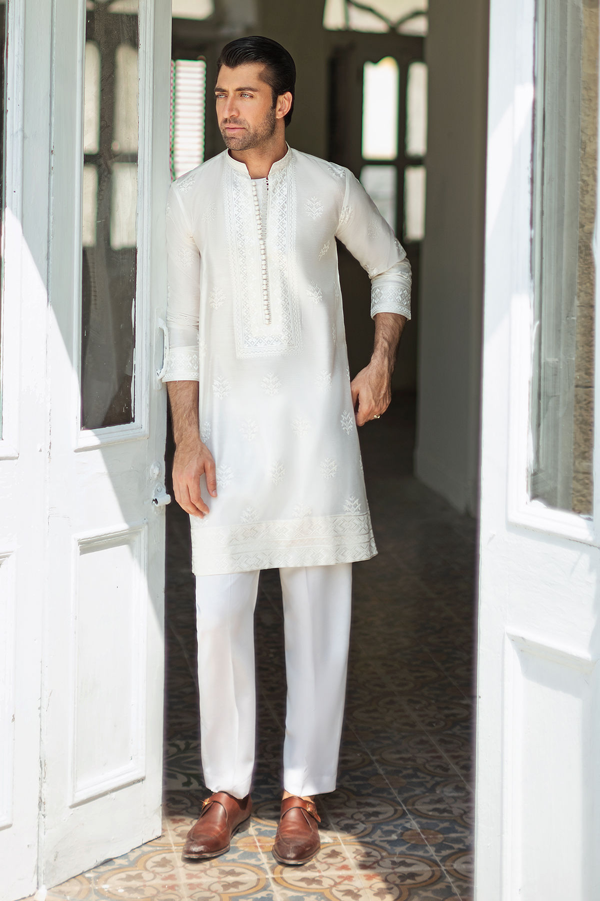 White Self-Embroidered Cotton Kurta (2-Piece) - Image 1