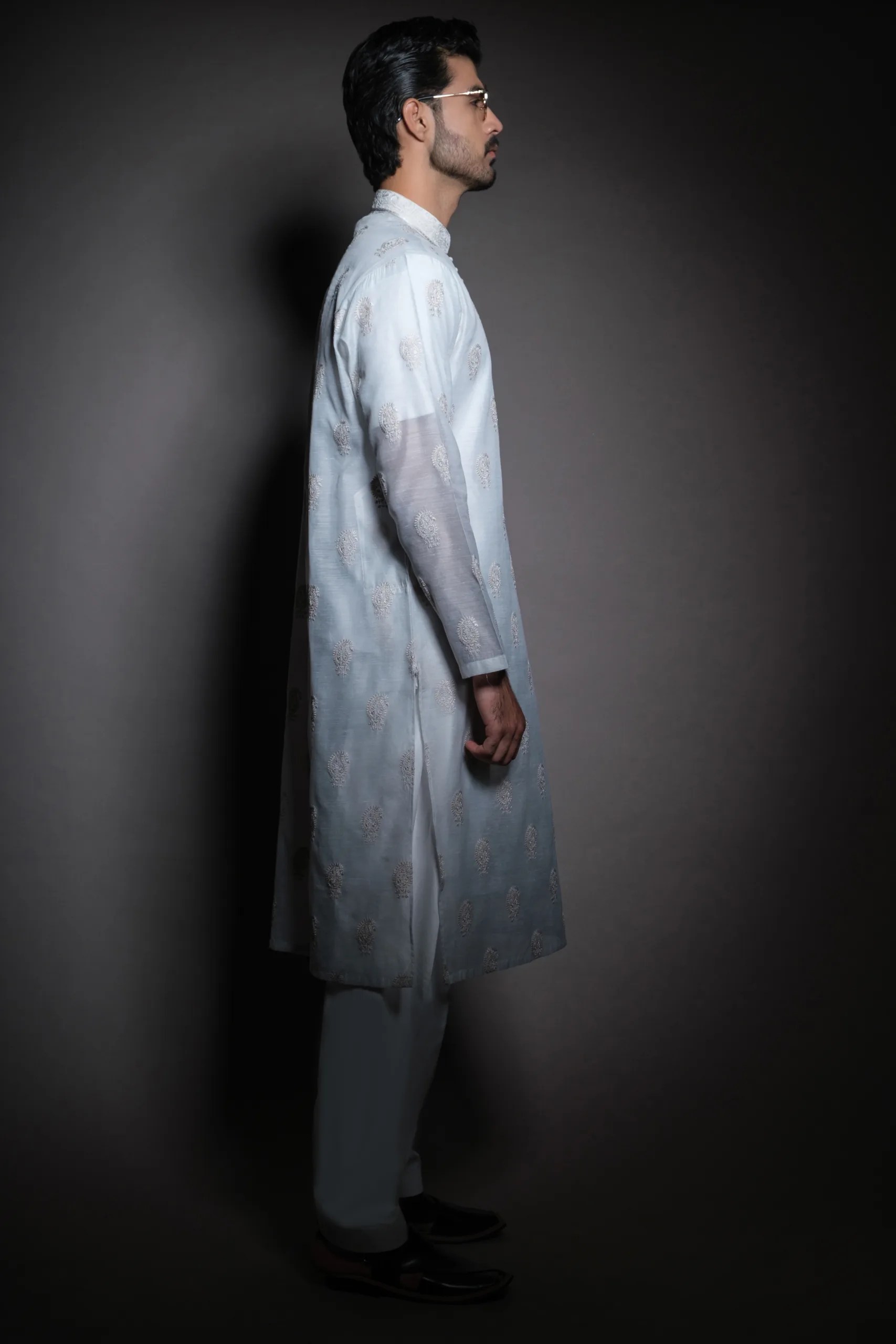 Frost White Embroidered Cotton Kurta (1-Pc) - Image 2