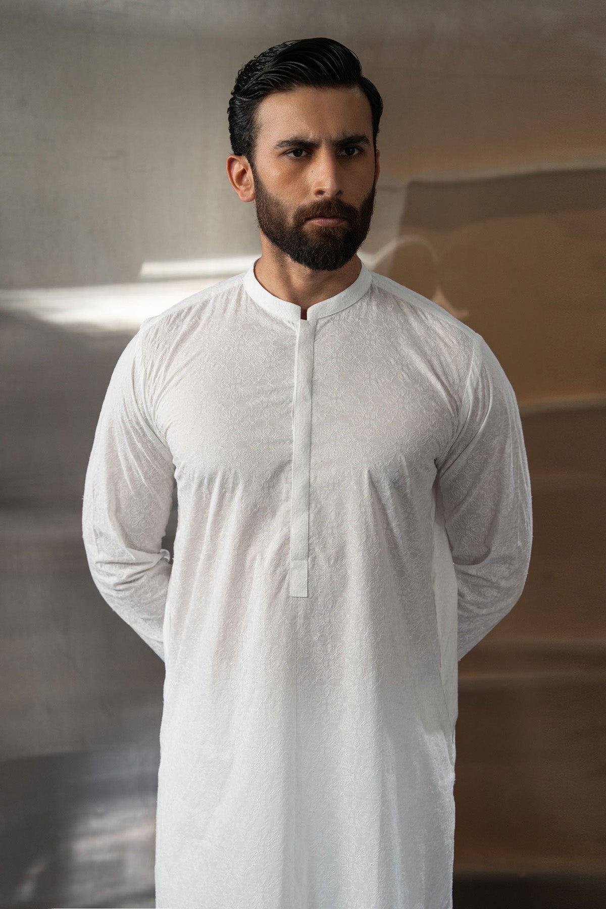 White Embroidered Cotton Kurta (1-Pc) - Image 2