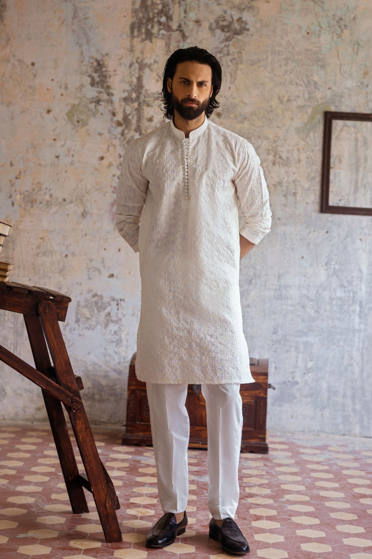 White Embroidered Cotton-Blend Kurta Pajama (2-Piece) - Image 4