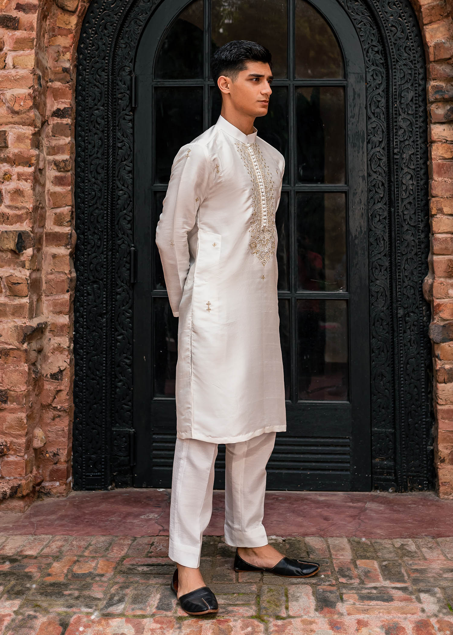 White Tilla Embroidered Korean Rawsilk Kurta (2-Piece) - Image 1