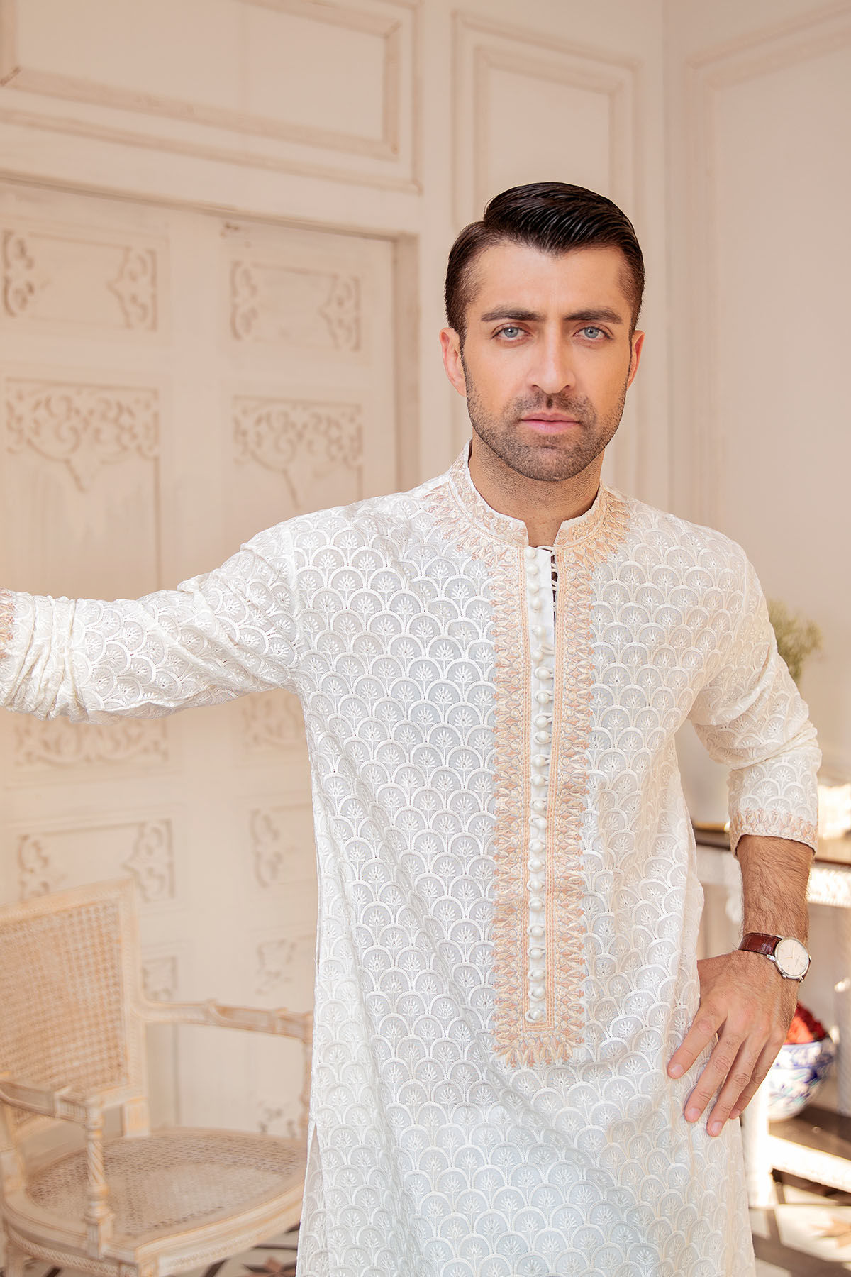 White Self-Embroidered Raw Silk Kurta (1-Pc) - Image 2
