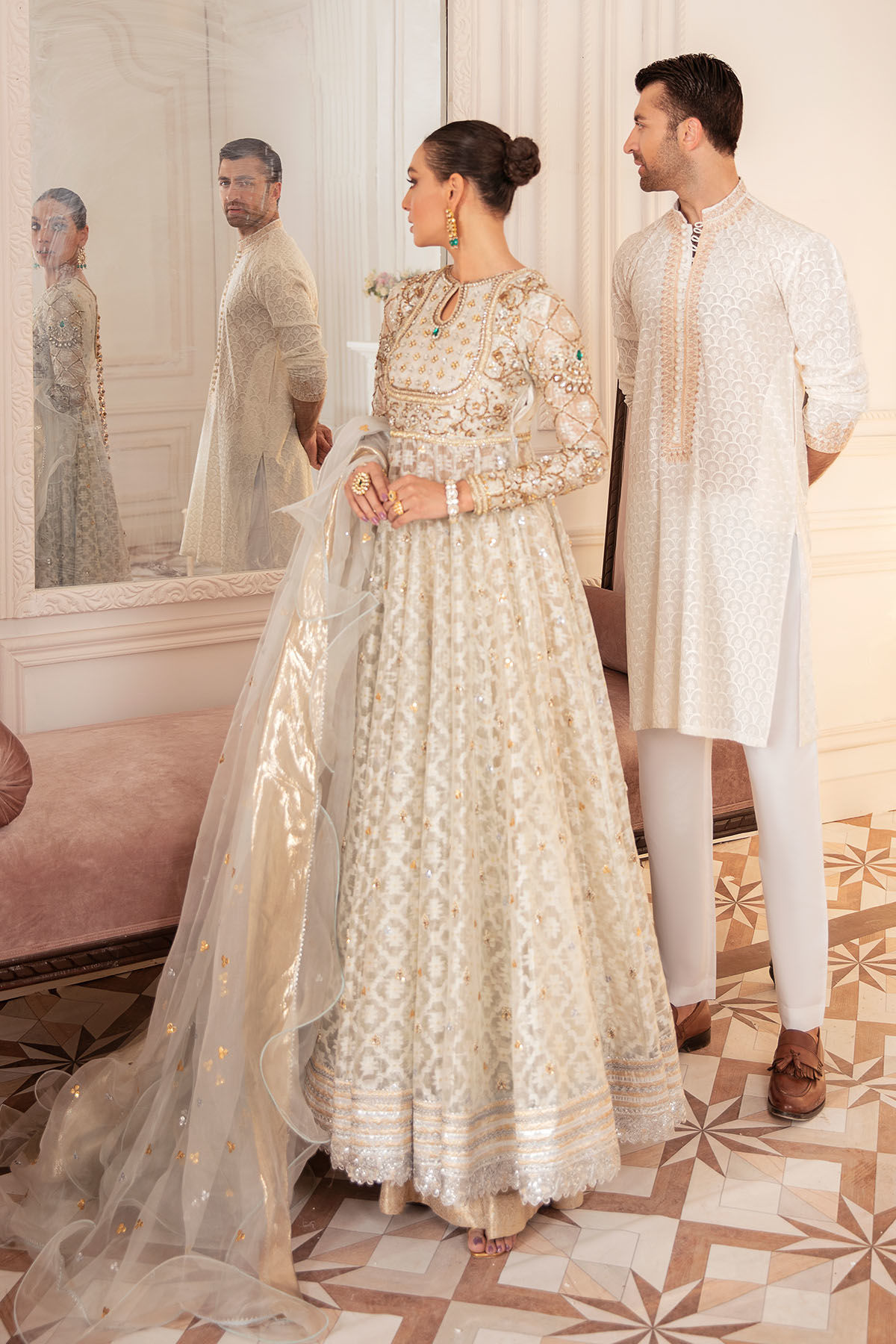 White Self-Embroidered Raw Silk Kurta (1-Pc) - Image 7