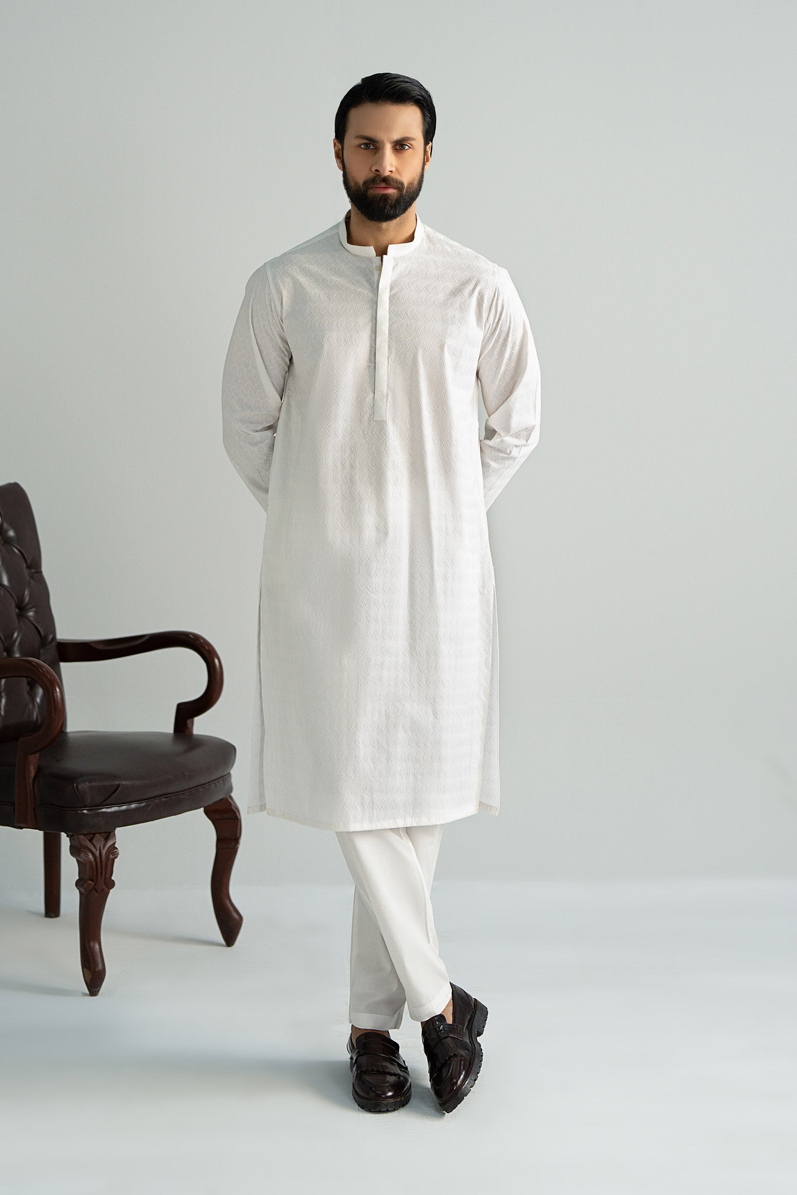 White Schiffli Embroidered Cotton Kurta (2-Piece) - Image 1