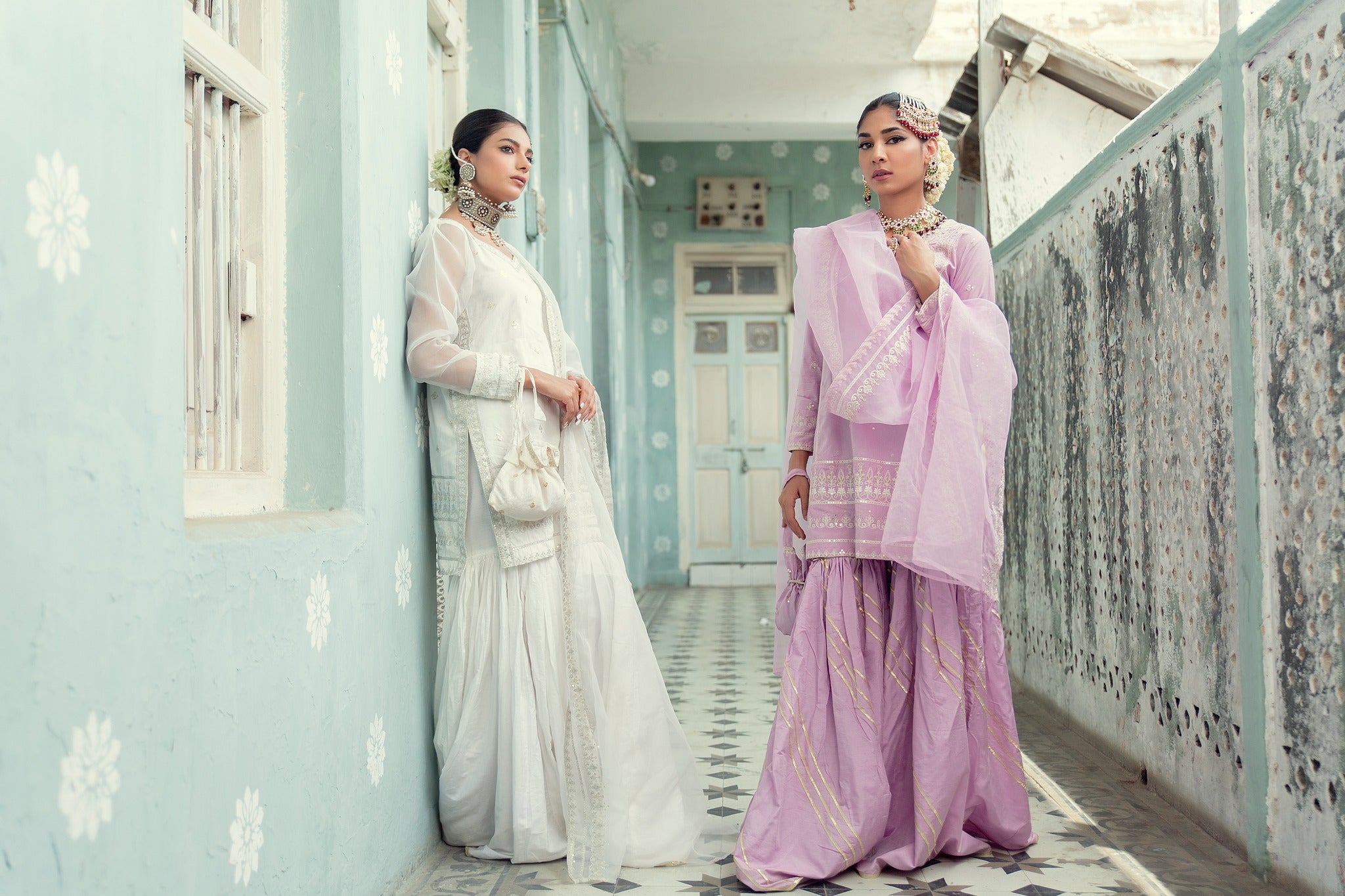 White Embroidered Banarsi Cotton Silk Nawabi Gharara (3-Piece) - Image 5