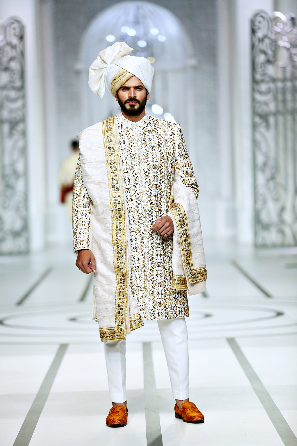 White Gold Embroidered Silk-Blend Sherwani (3-Piece) - Image 4