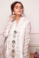 Pakistani White Embroidered Organza Kalidaar Dress (3-Piece) - Image 7