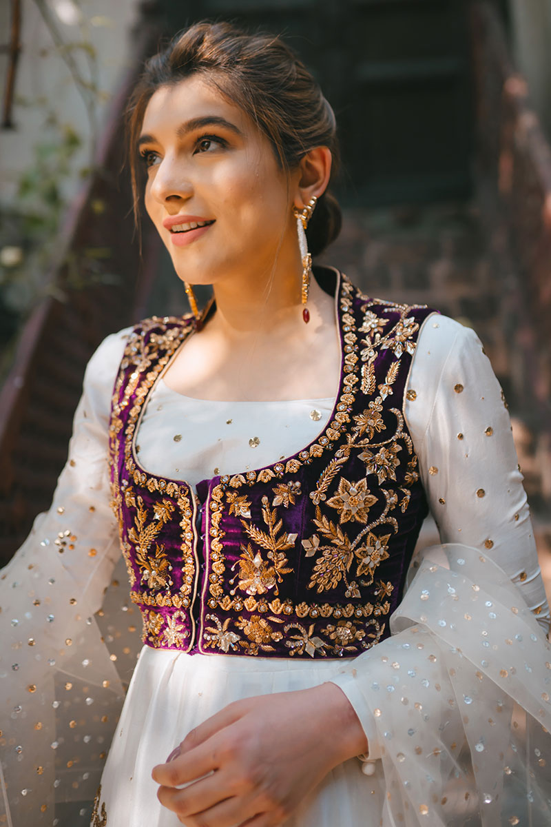 Pakistani White Kamdani Raw Silk Kalidar (3-Piece) - Image 2