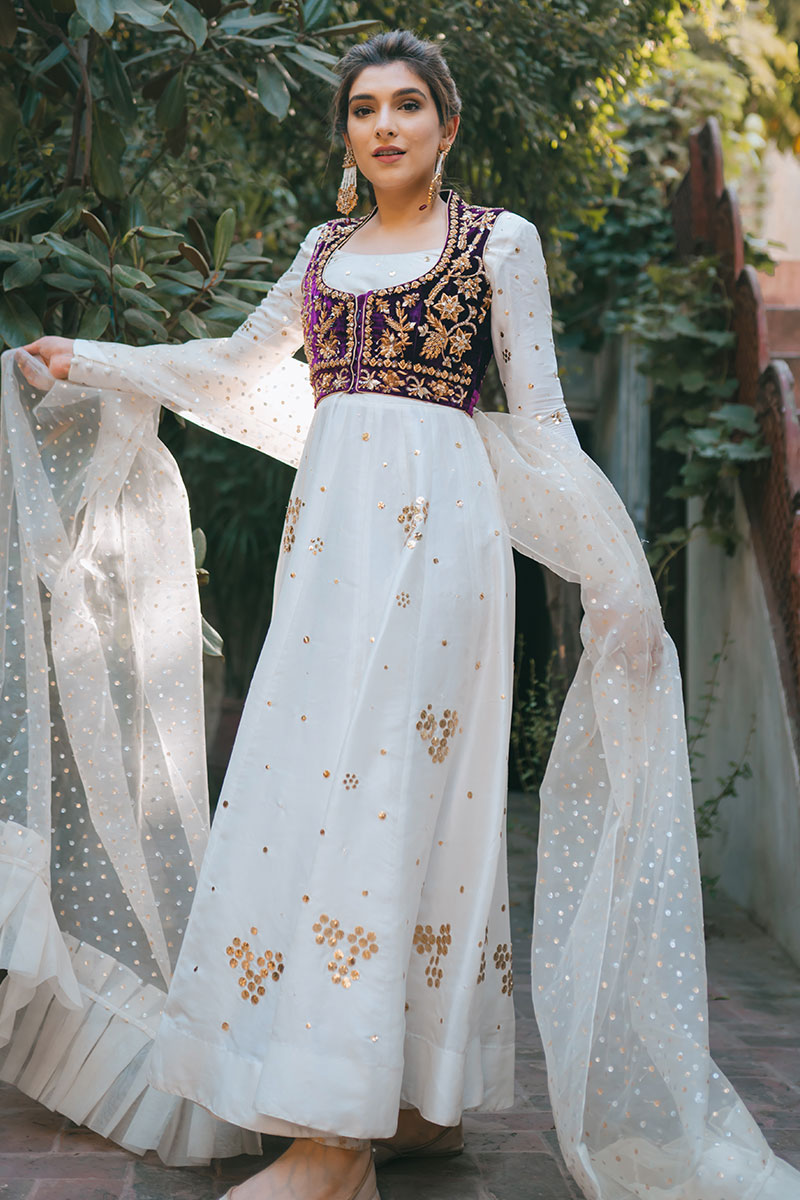 Pakistani White Kamdani Raw Silk Kalidar (3-Piece) - Image 3