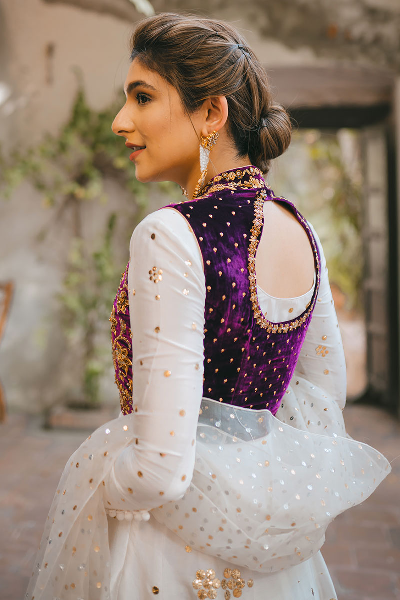 Pakistani White Kamdani Raw Silk Kalidar (3-Piece) - Image 6