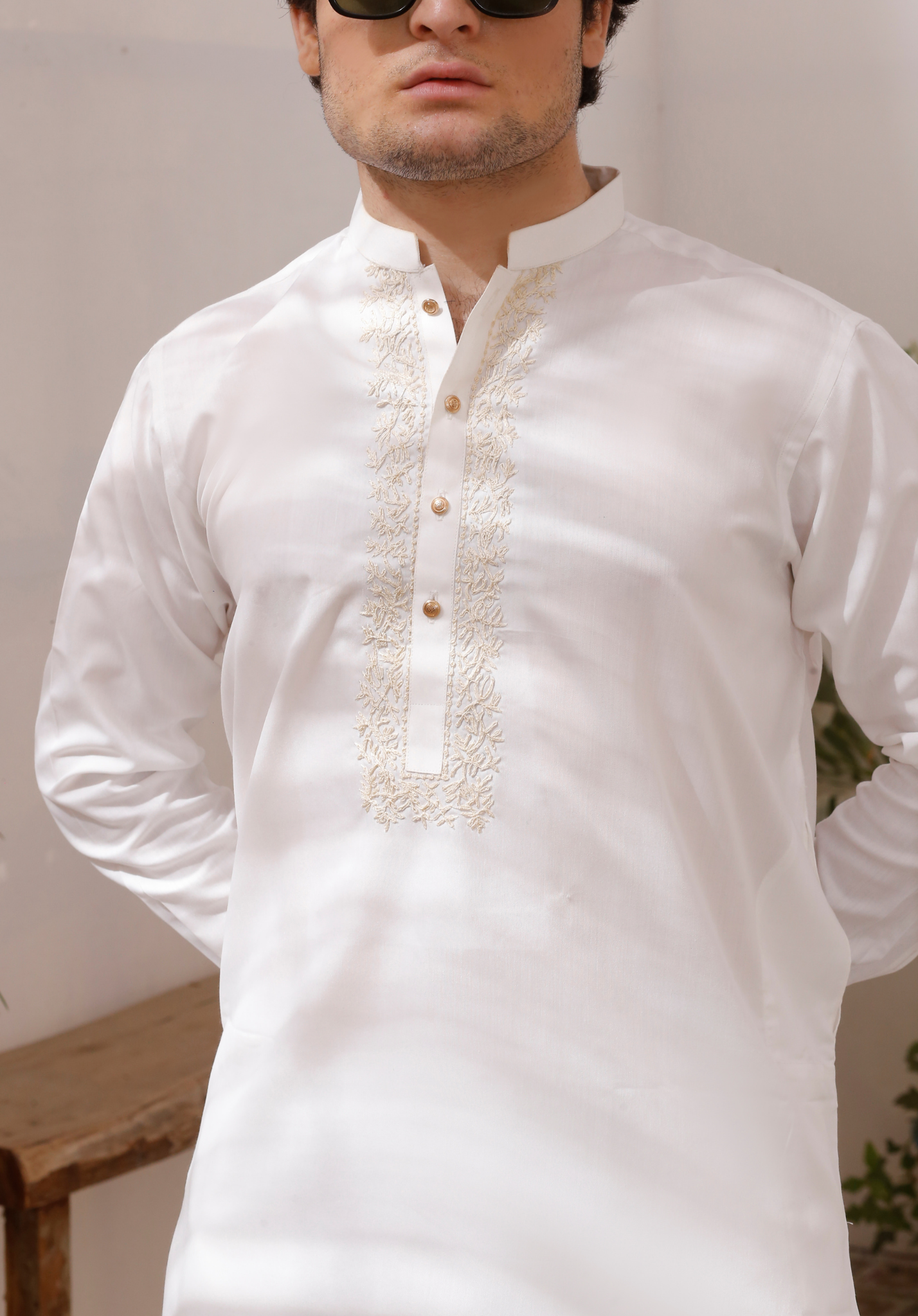 White Chikankari Embroidered Cotton Kurta Pajama (2-Piece) - Image 3