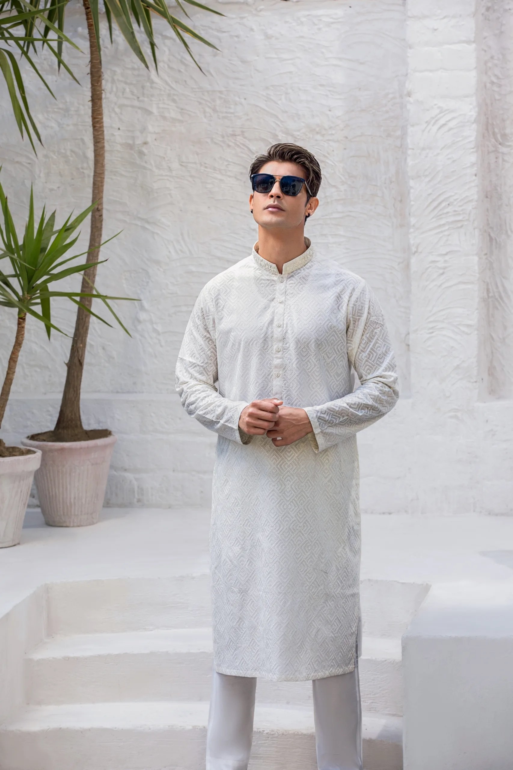 White Embroidered Cotton-Silk Kurta Set (2-Piece) - Image 1