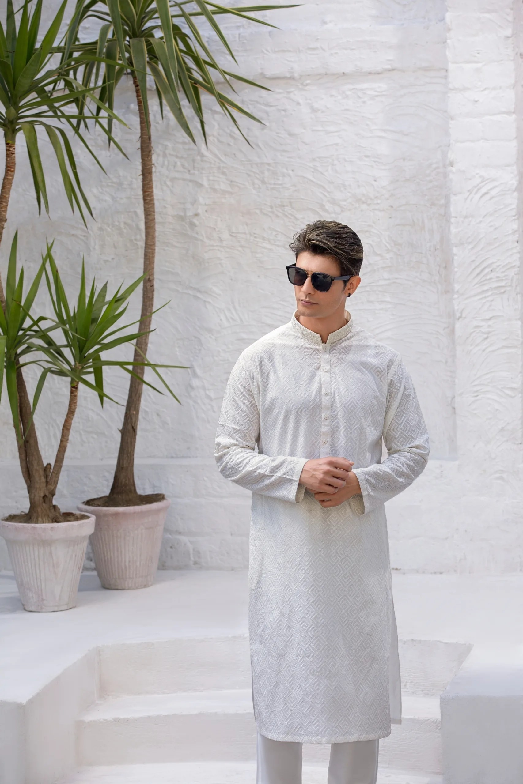 White Embroidered Cotton-Silk Kurta Set (2-Piece) - Image 2