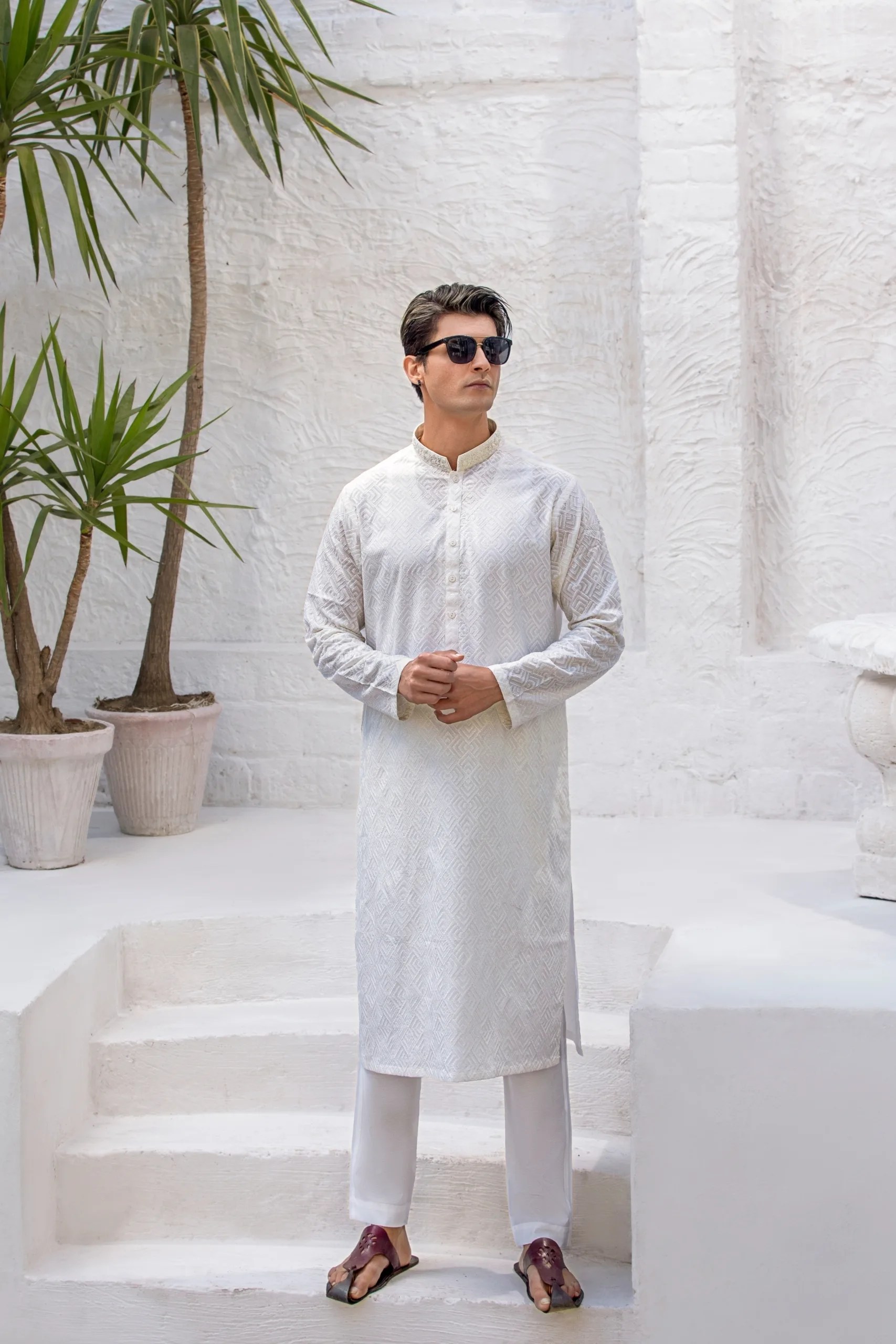 White Embroidered Cotton-Silk Kurta Set (2-Piece) - Image 3