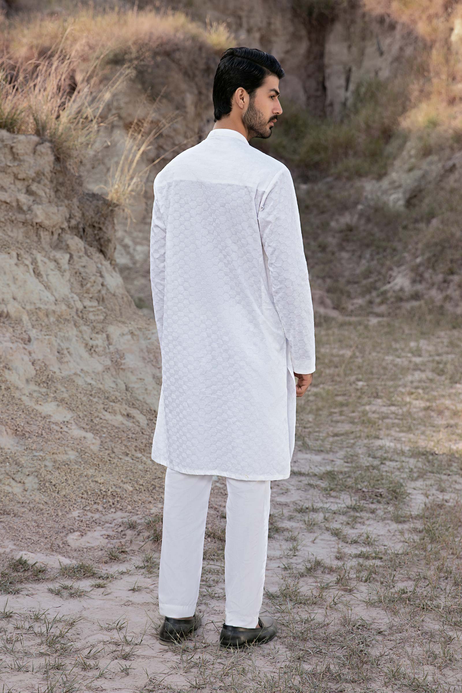 White Embroidered Combed Cotton Kurta Pajama (2-Piece) - Image 5