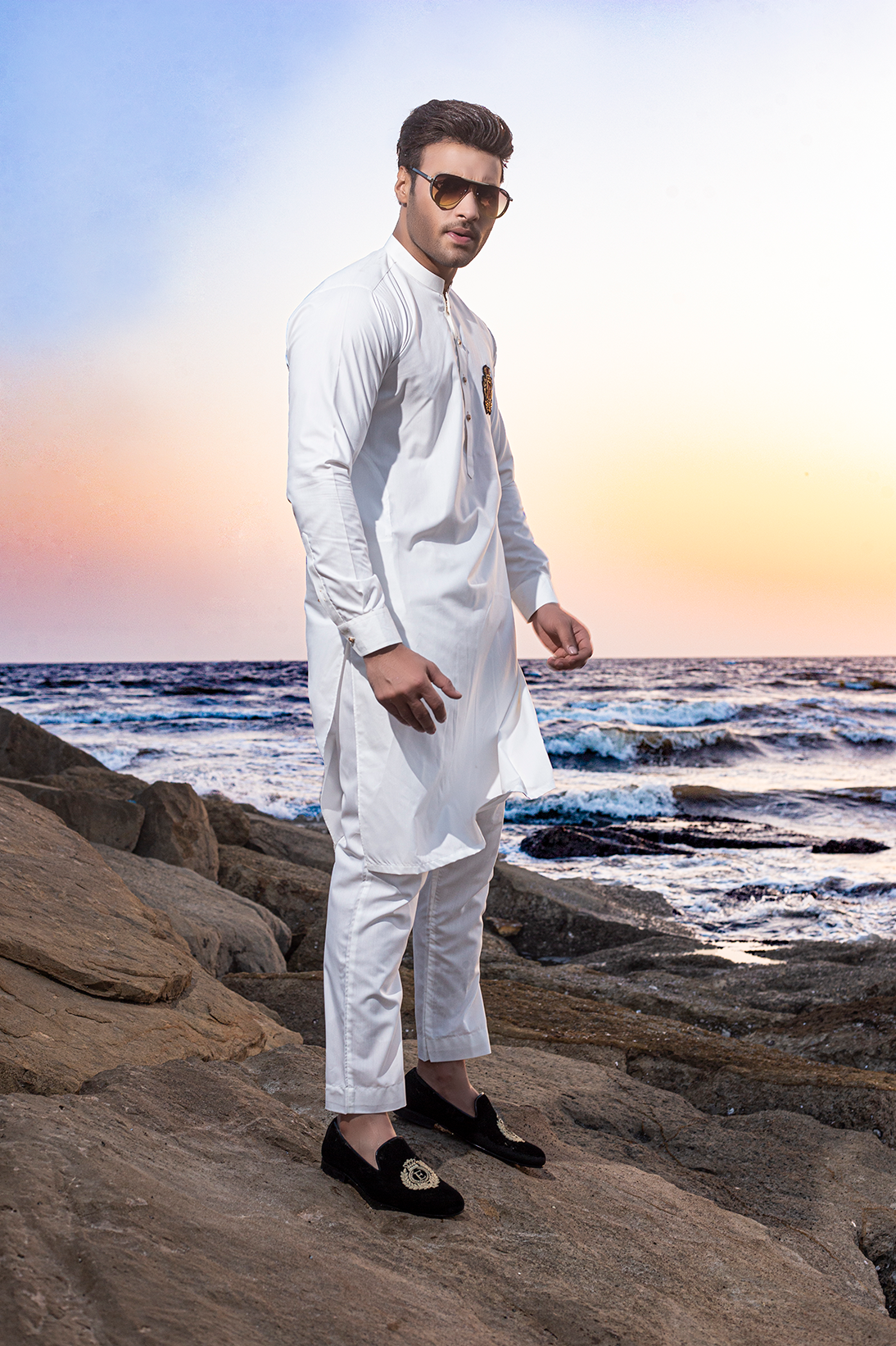 White Embroidered Cotton Kurta Pajama (2-Piece) - Image 1