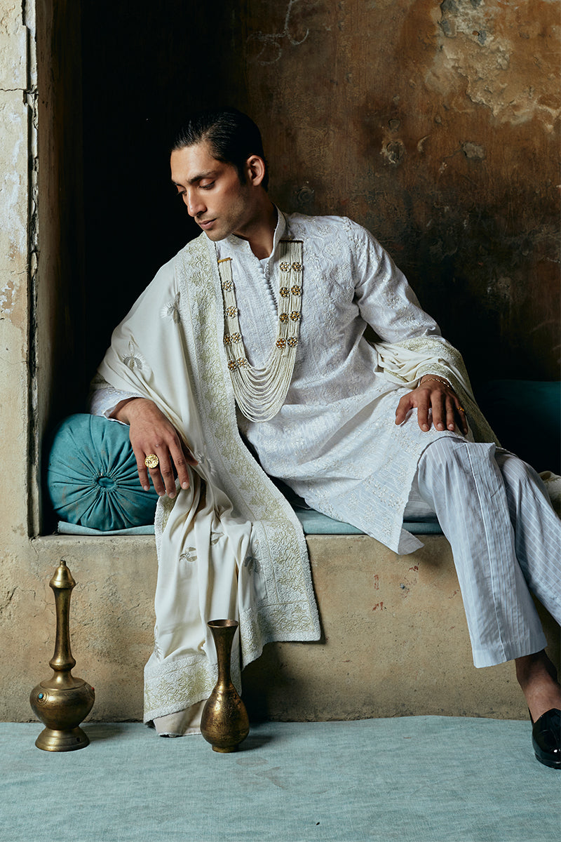Chalk White Embroidered Cotton Satin Kurta Pajama (3-Piece) - Image 7