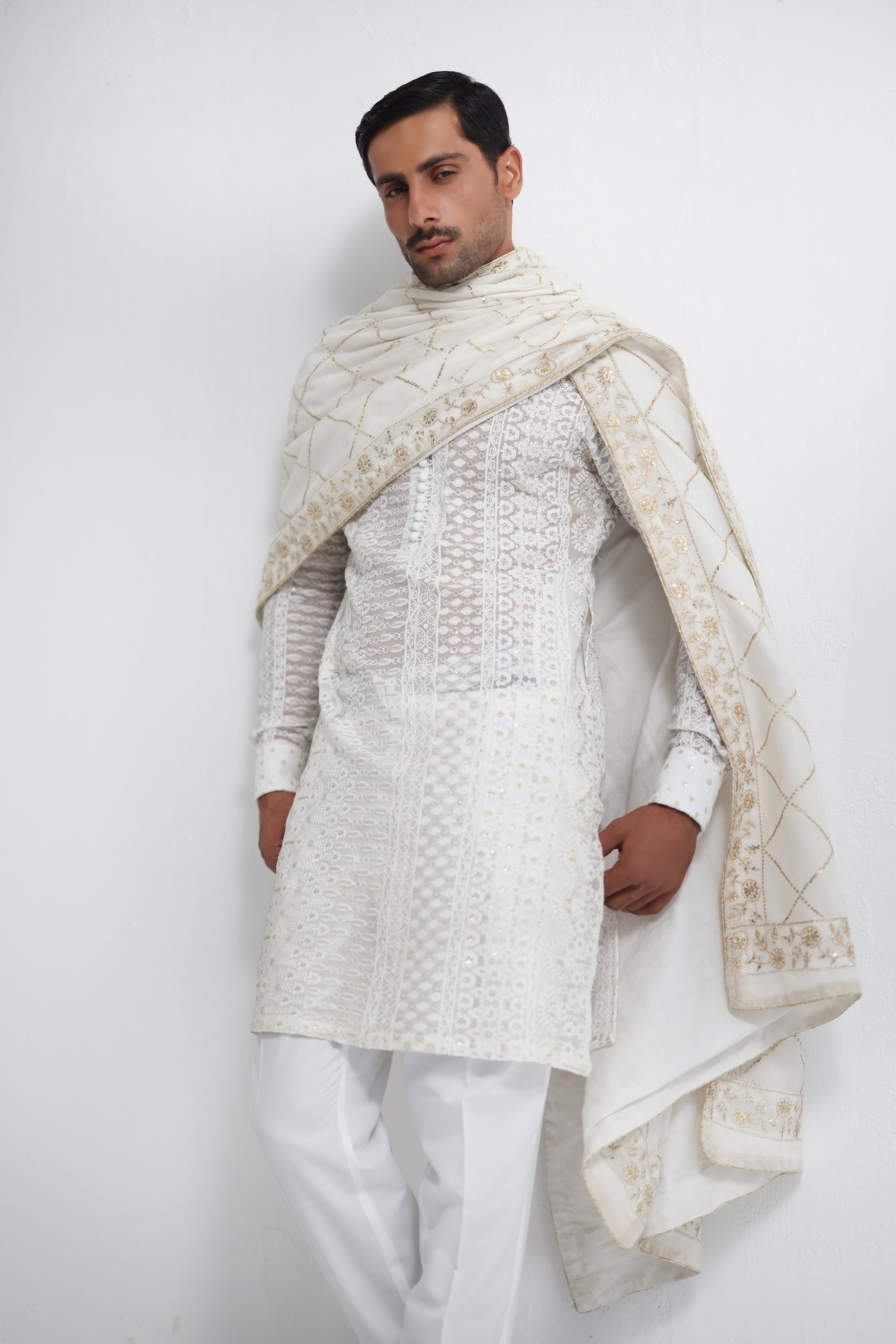 White Hand-Embroidered Cotton-Silk Kurta Pajama (3-Piece) - Image 3