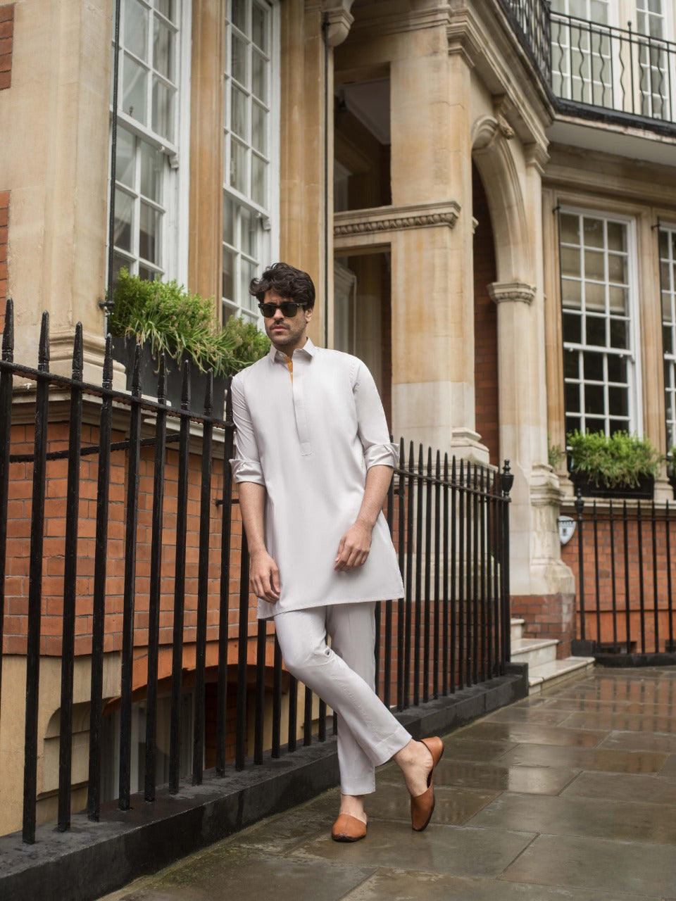 White Minimalist Cotton Kurta (1-Pc) - Image 2