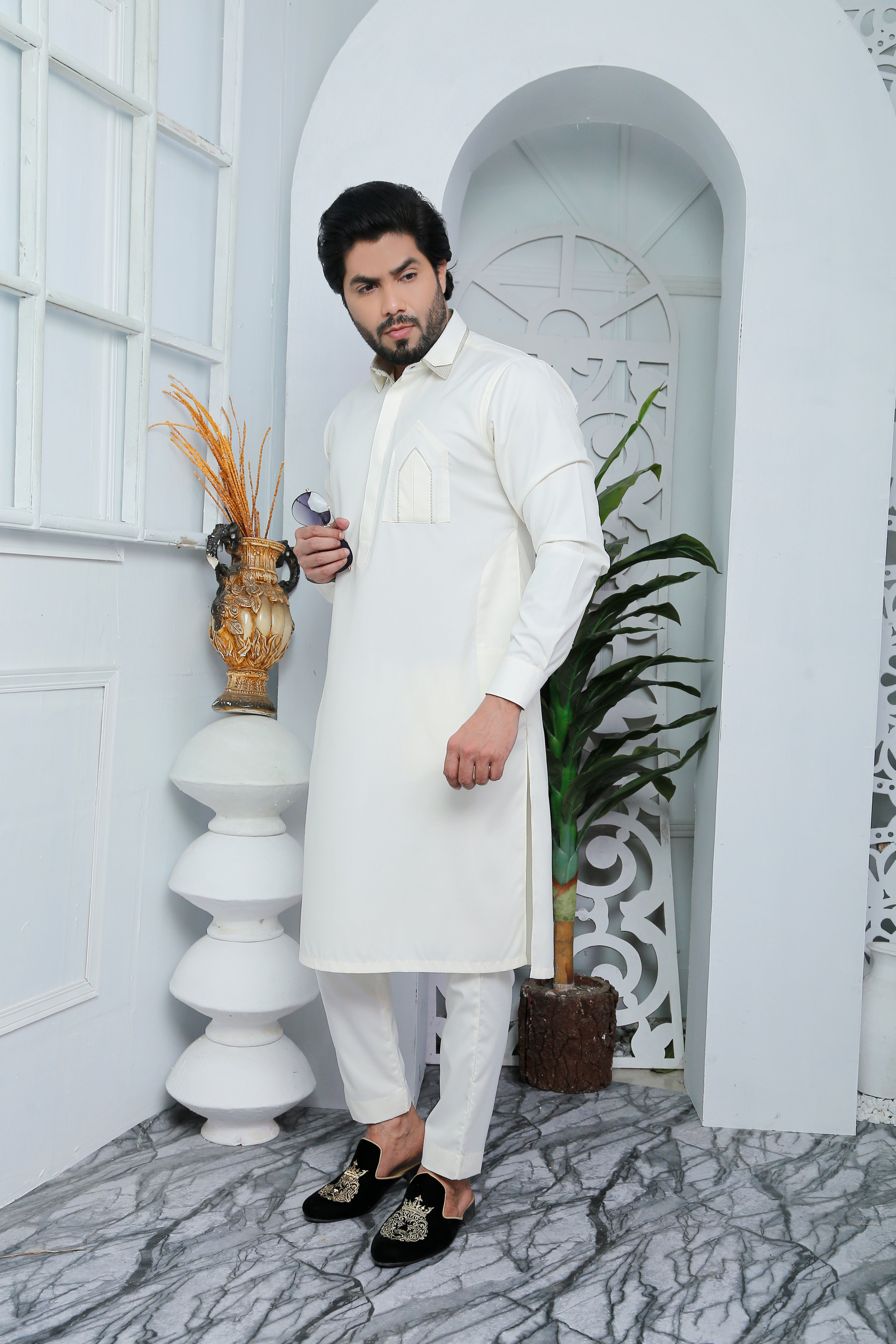 White Embellished Cotton Kurta Pajama (2-Piece) - Image 1