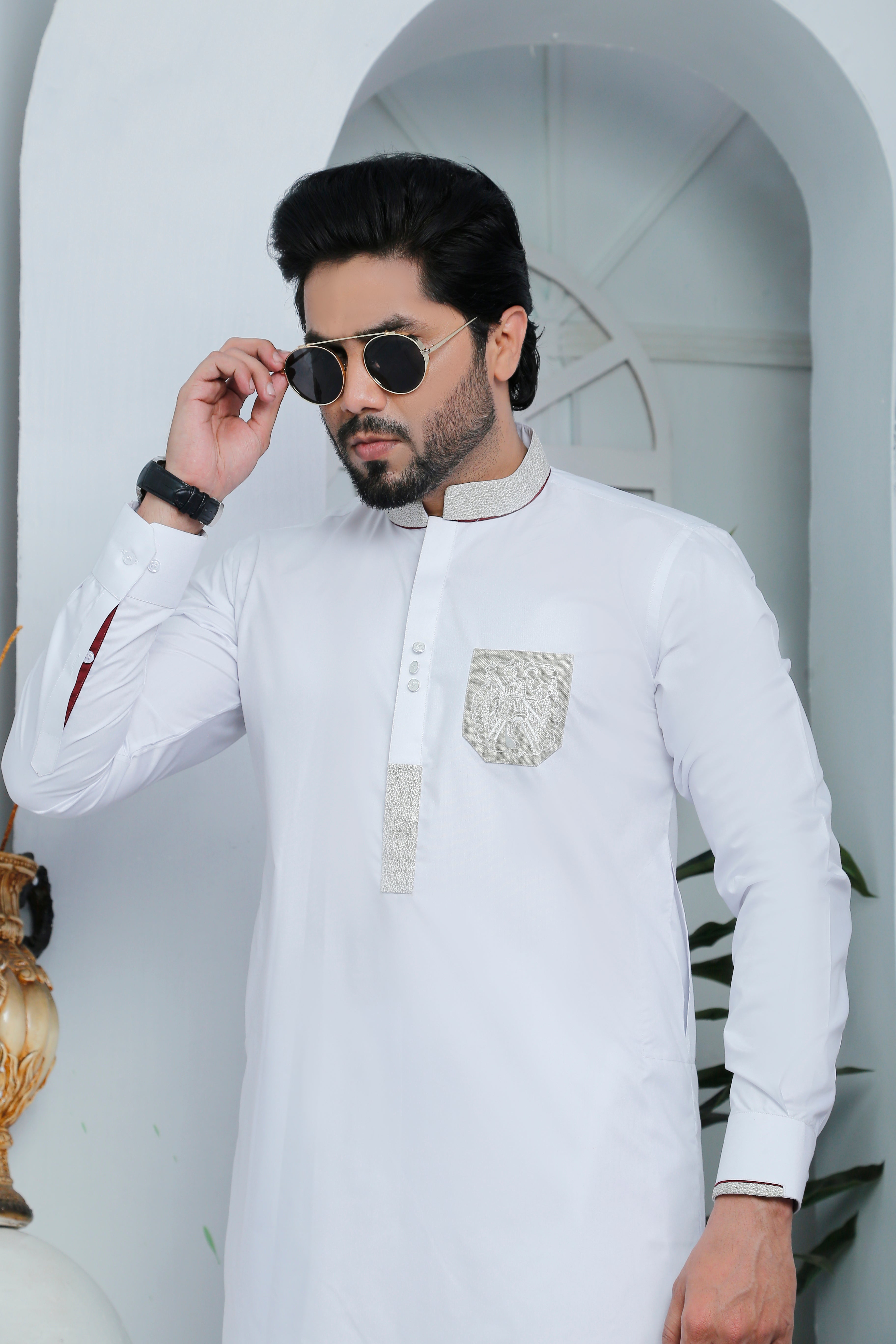 White Embroidered Cotton Kurta Pajama (2-Piece) - Image 1