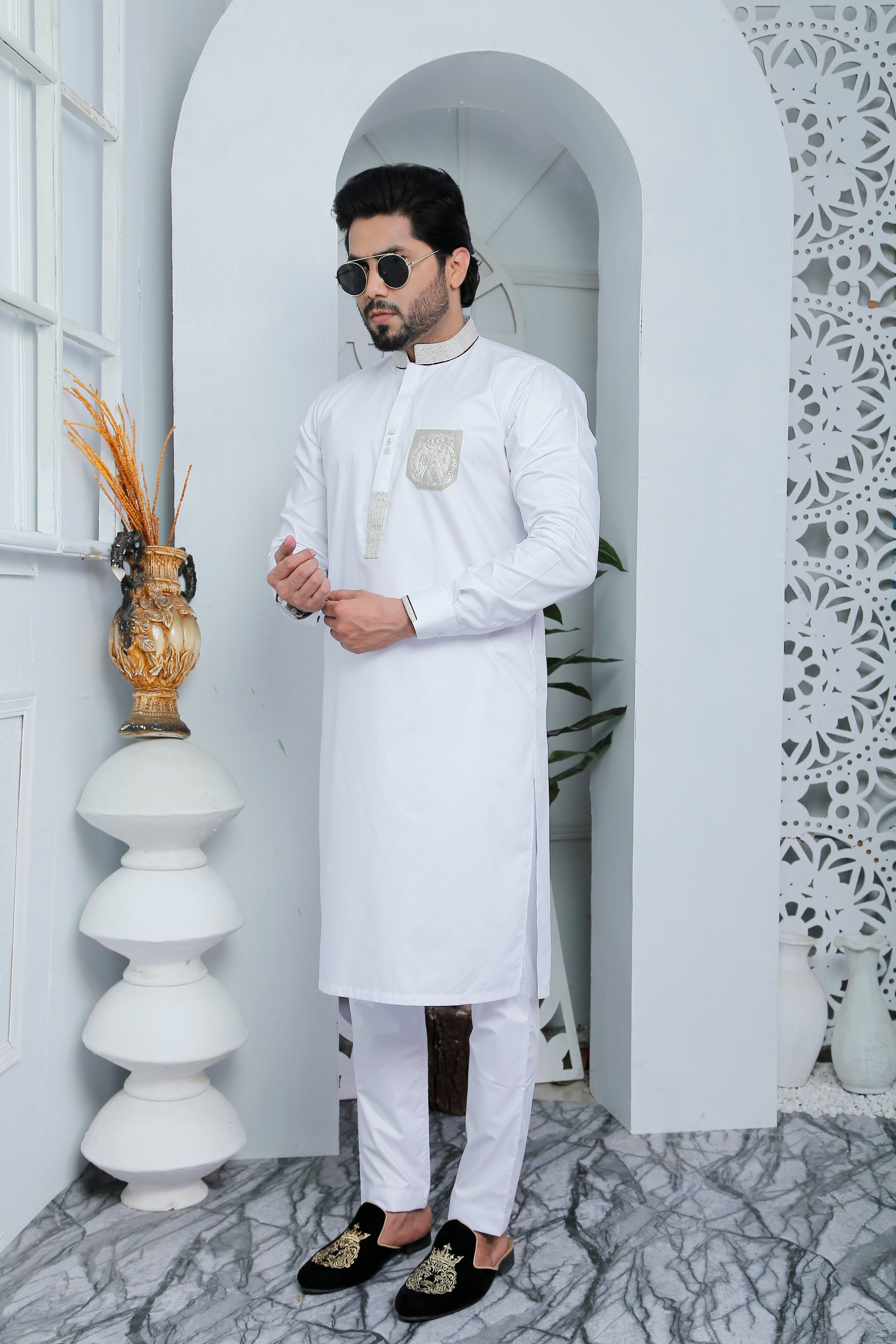 White Embroidered Cotton Kurta Pajama (2-Piece) - Image 3