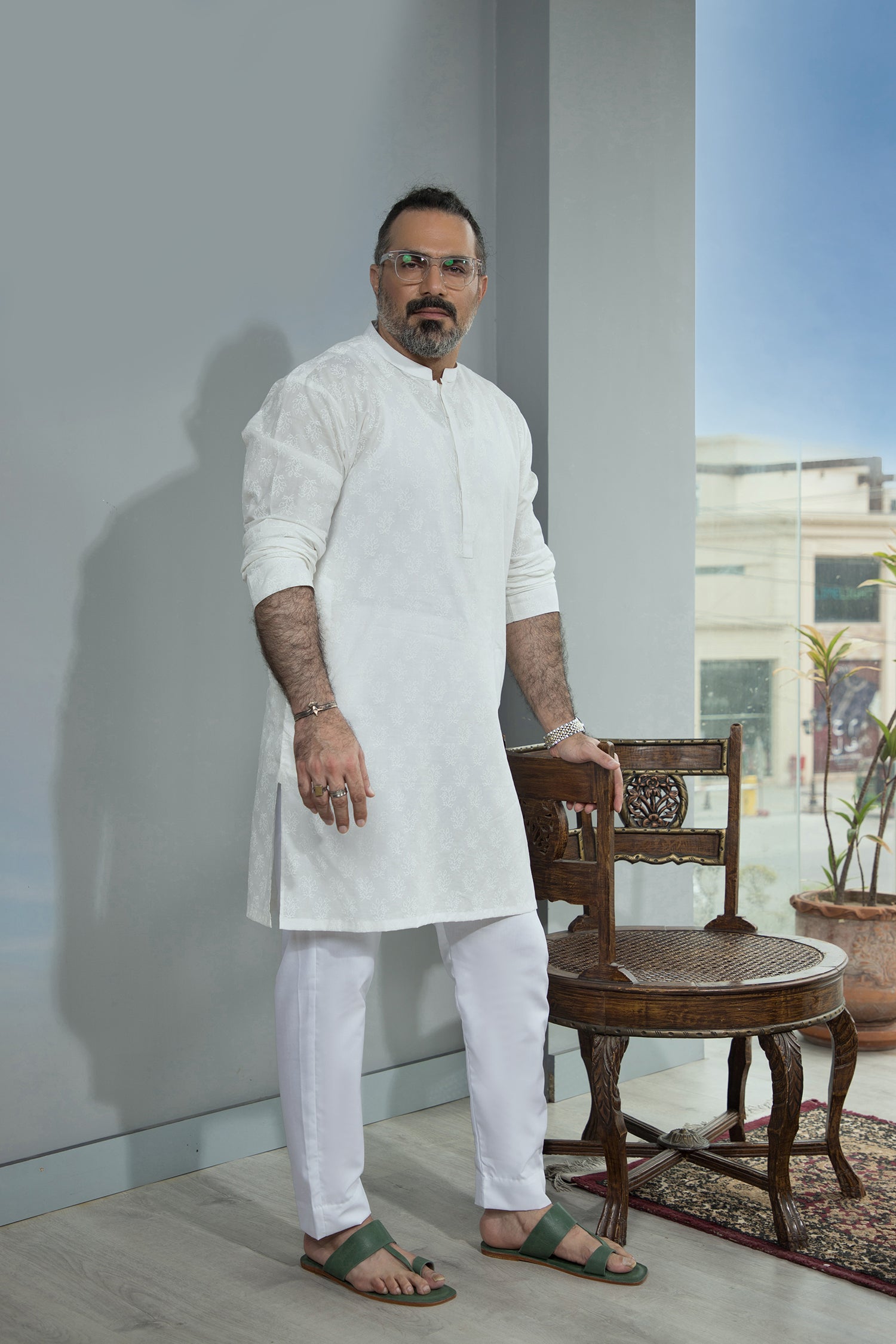 White Screen-Printed Cotton Kurta Pajama (2-Piece) - Image 4