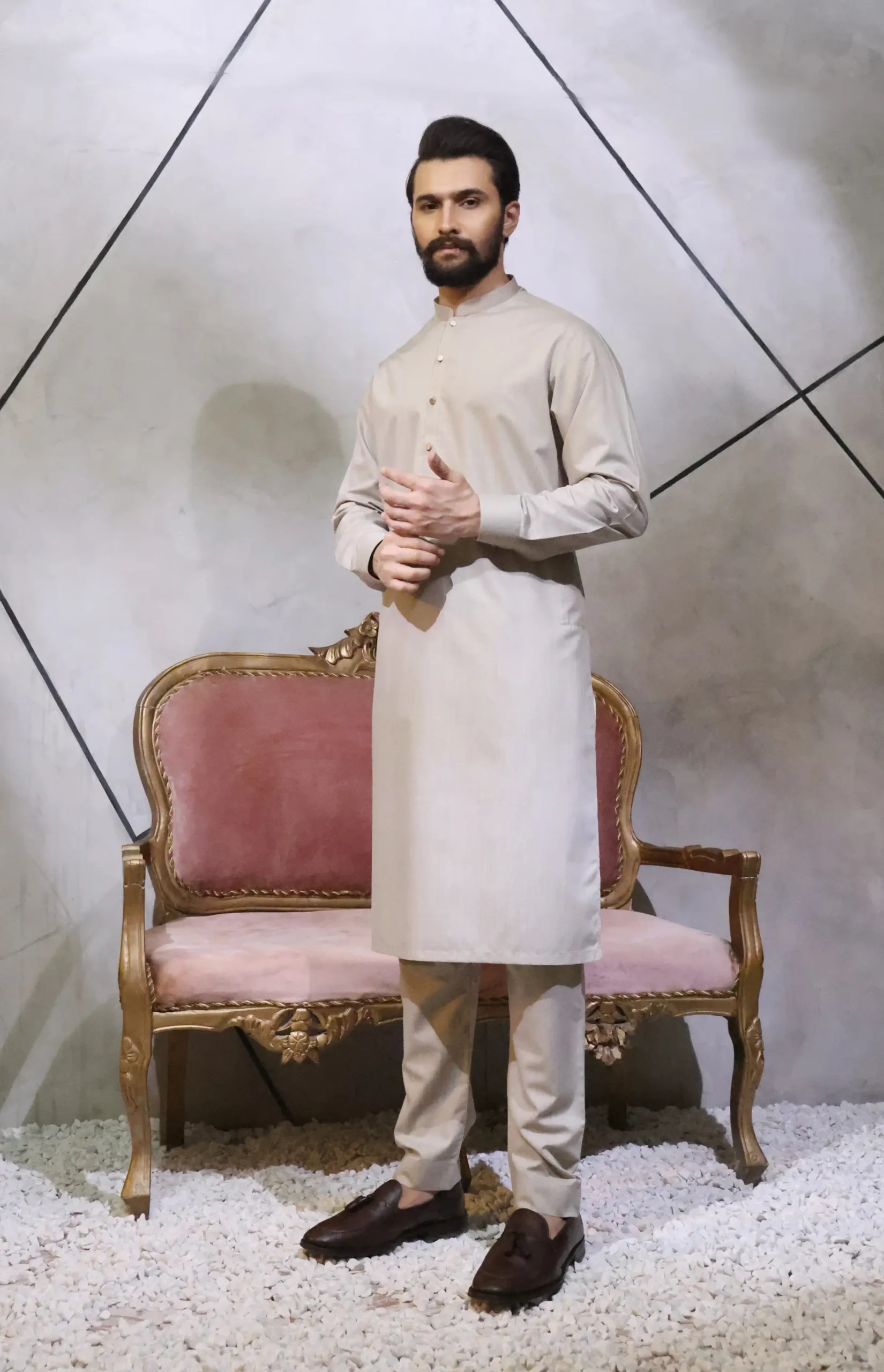 White Linen Kurta Pajama Set (2-Piece) - Image 1