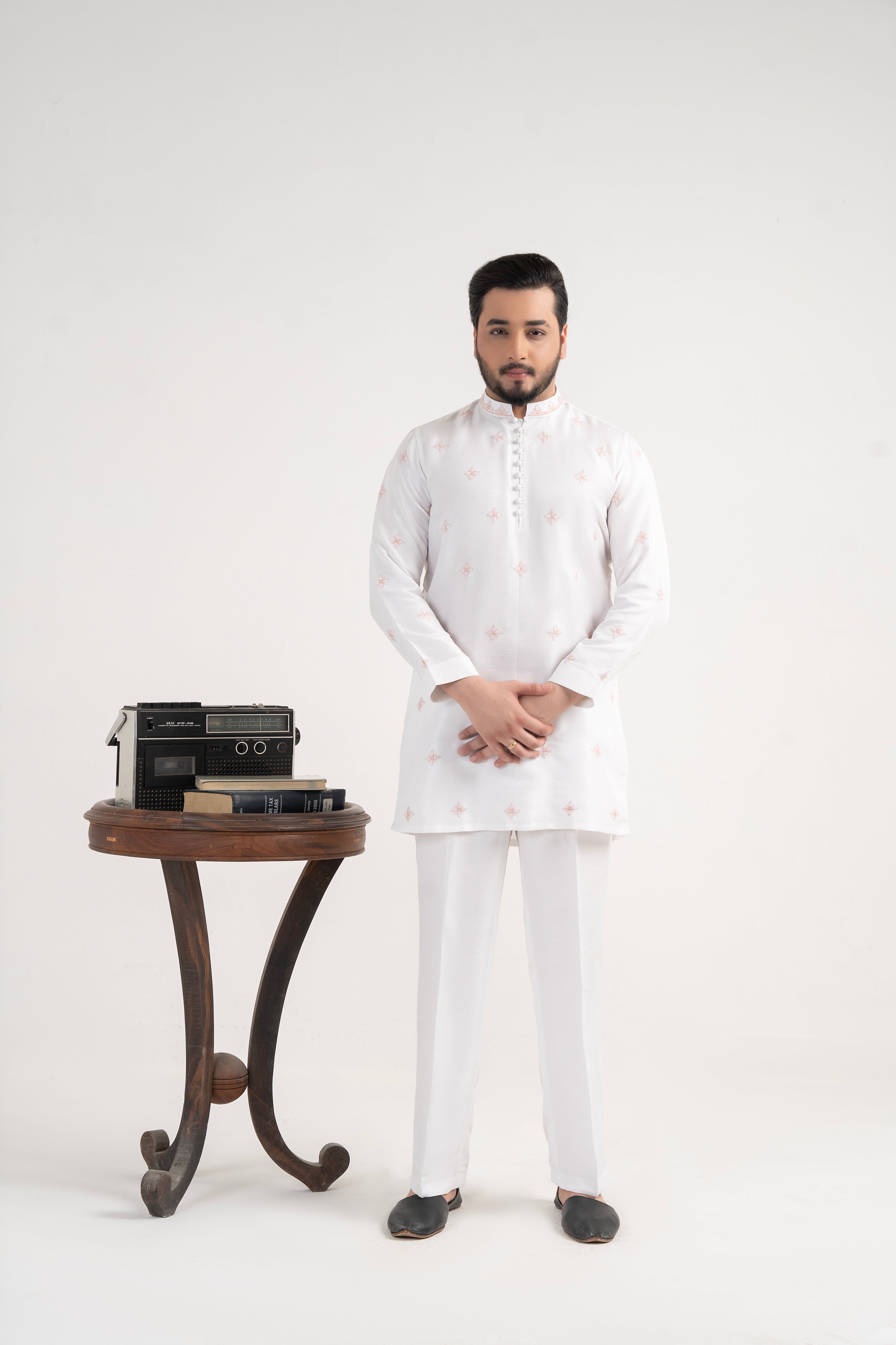White Embroidered Silk Kurta Pajama (2-Piece) - Image 2