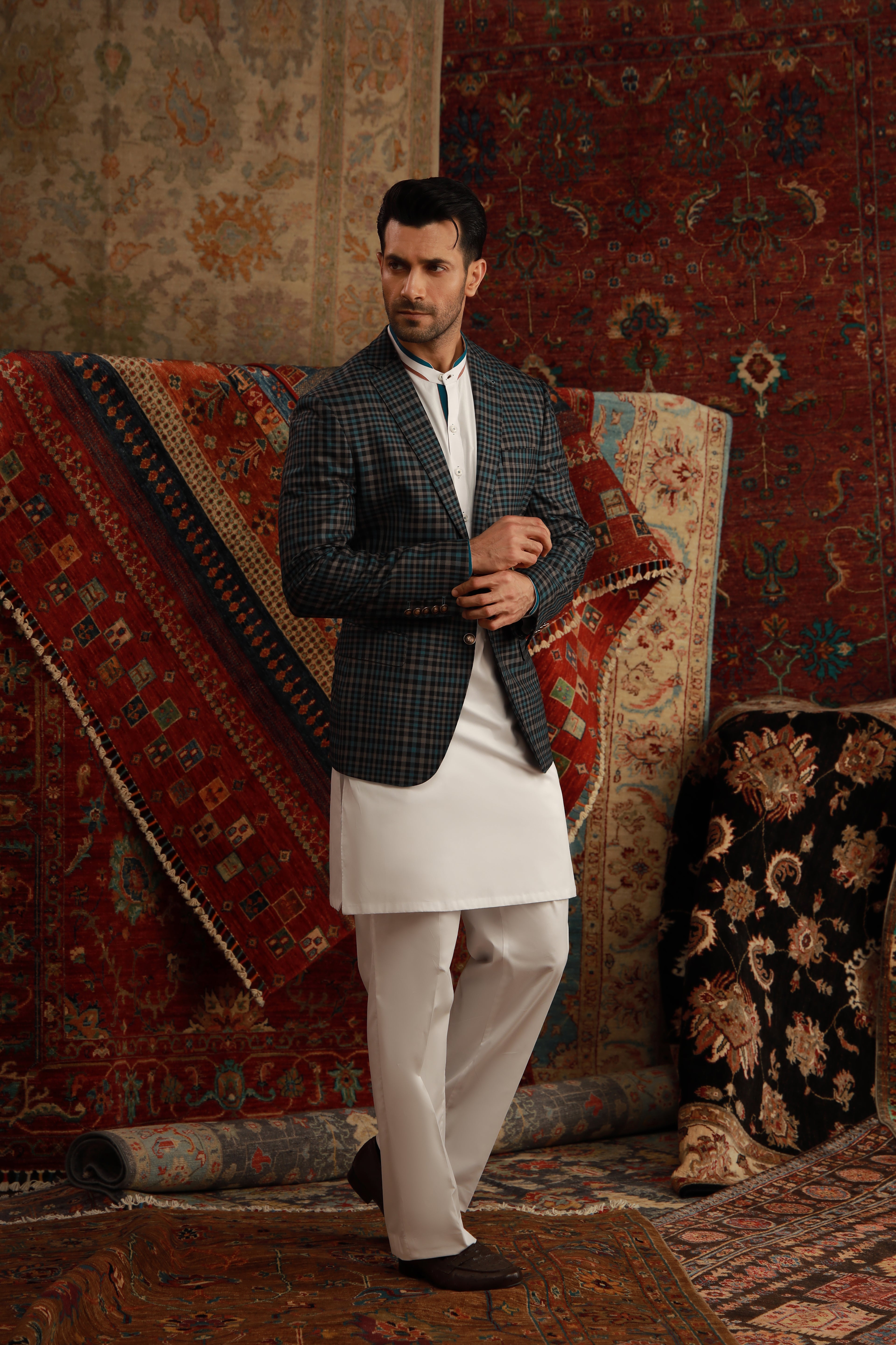 White Embroidered Cotton Kurta Pajama (2-Piece) - Image 5