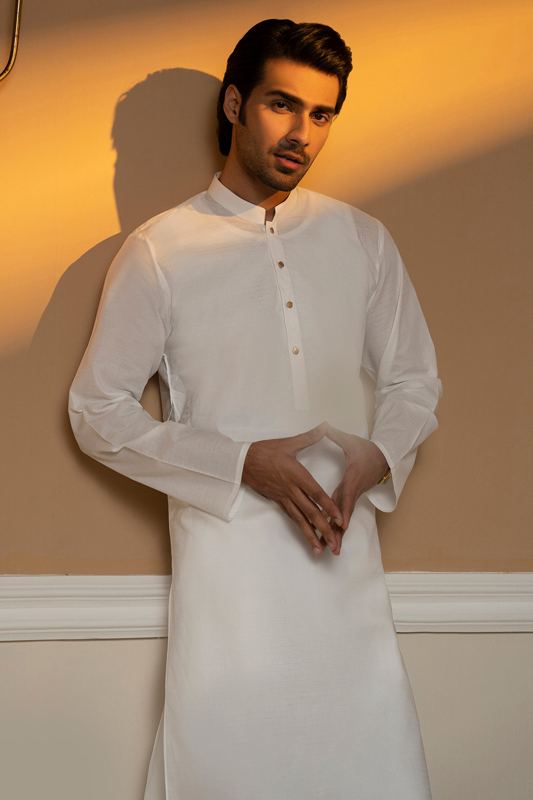 White Textured Wash & Wear Kurta Pajama (2-Piece) - Image 1