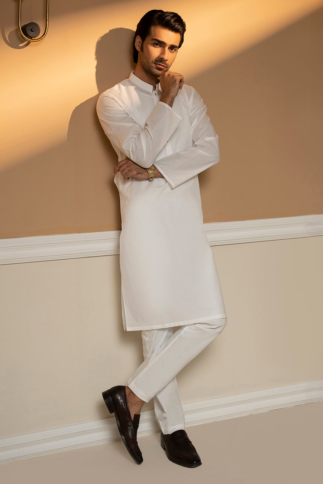 White Textured Wash & Wear Kurta Pajama (2-Piece) - Image 2