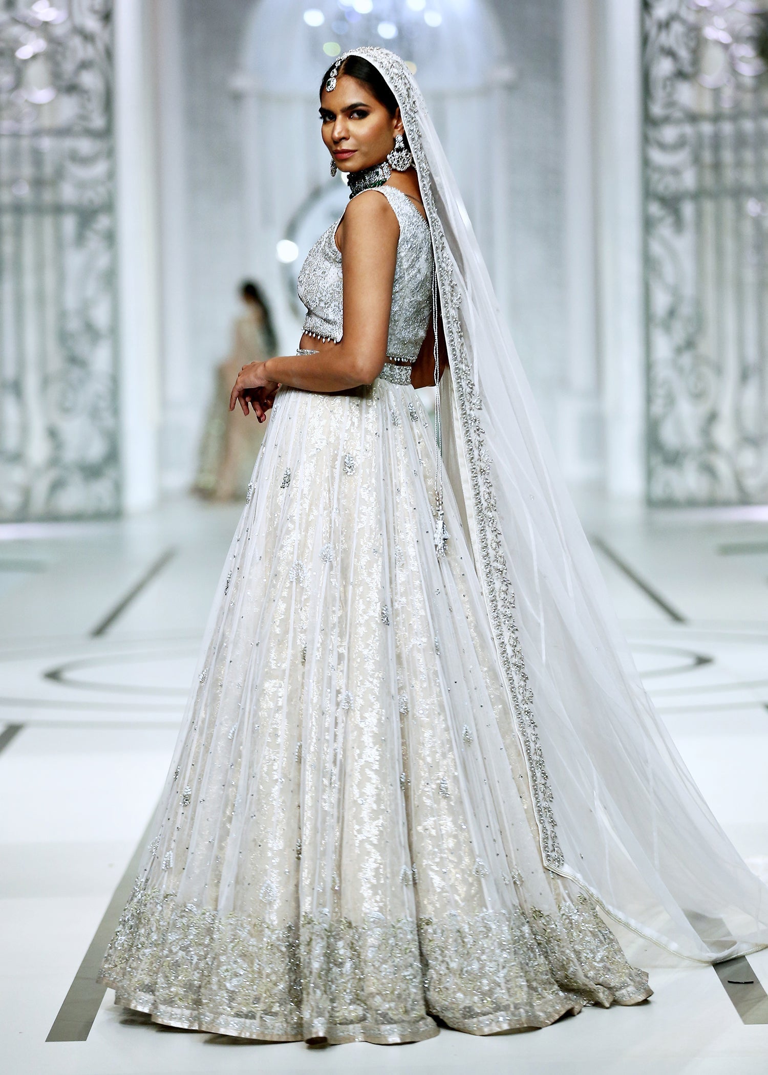 Pakistani White Embellished French Net Bridal Lehenga (3-Piece) - Image 8