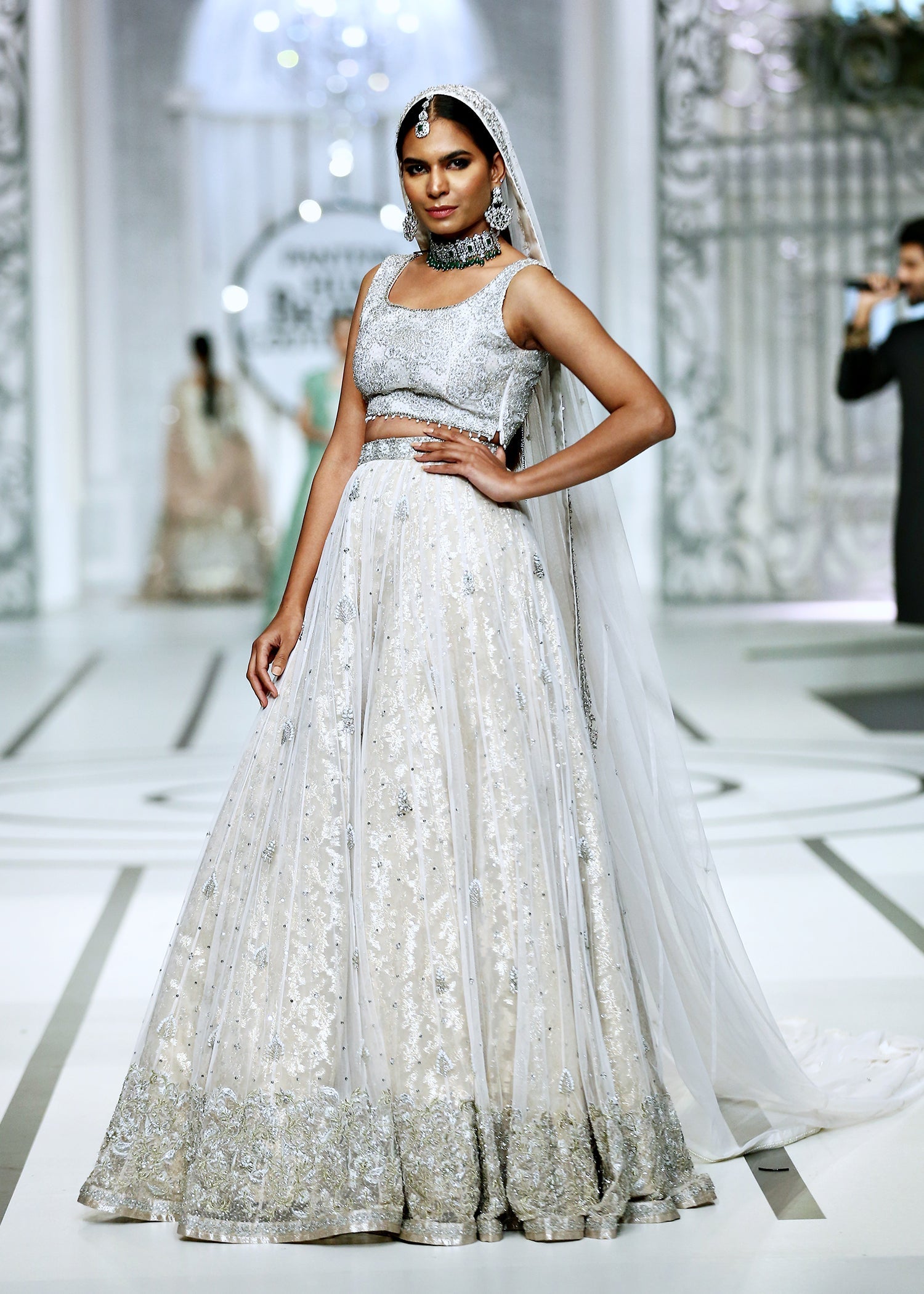 Pakistani White Embellished French Net Bridal Lehenga (3-Piece) - Image 9