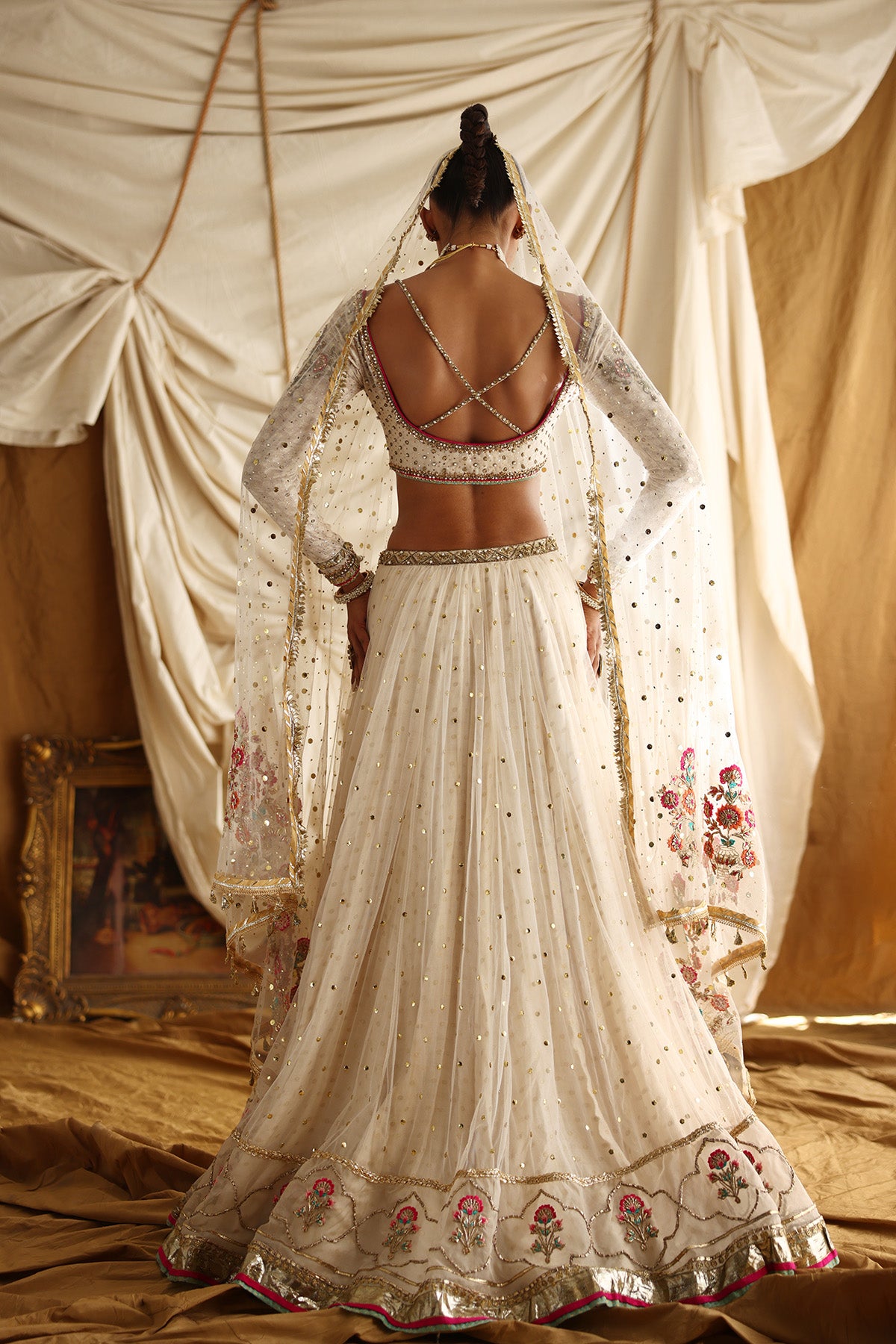 Pakistani Swan White Zardozi Khaadi Net Lehenga Choli (3-Piece) - Image 3