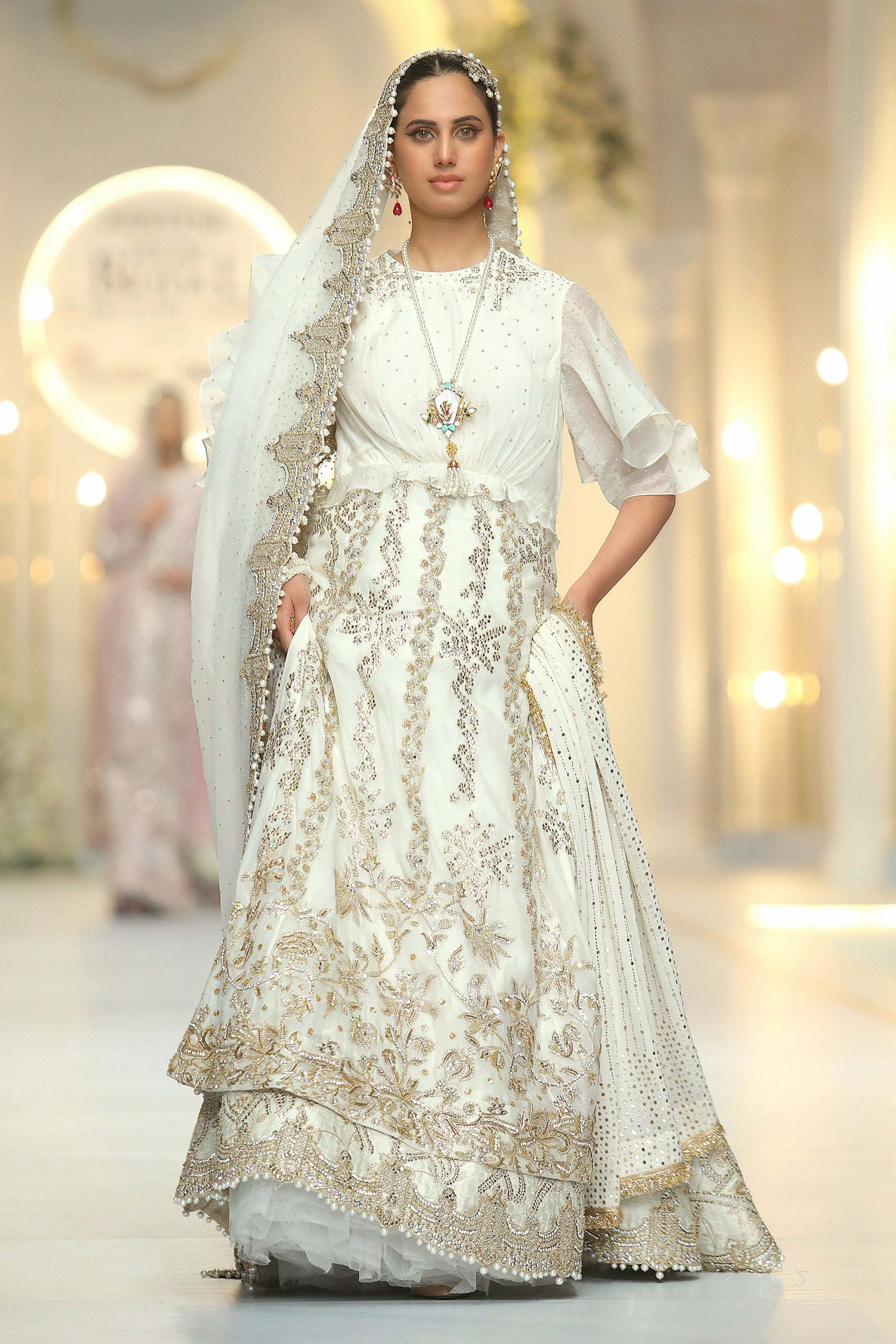 Pakistani White Kamdani Zardozi Khadi Silk Bridal Lehenga (3-Piece) - Image 1