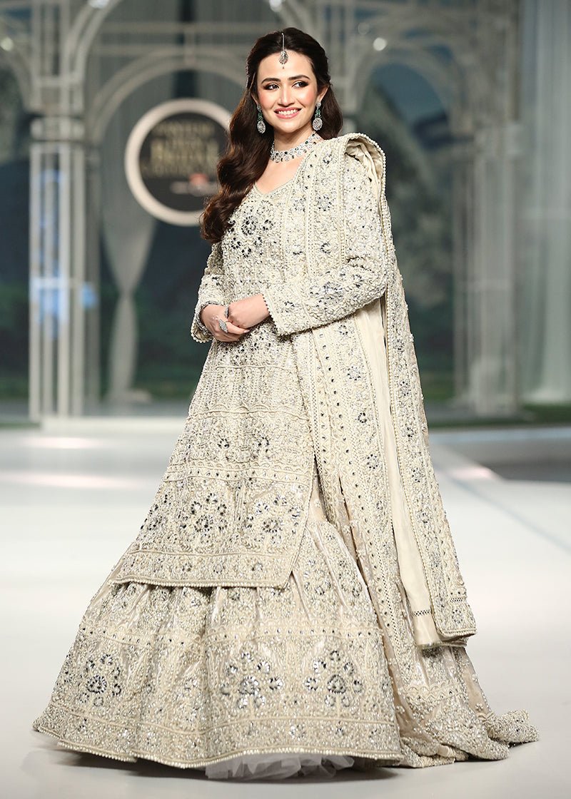 Pakistani White Embellished Lamy Bridal Lehenga (3-Piece) - Image 3