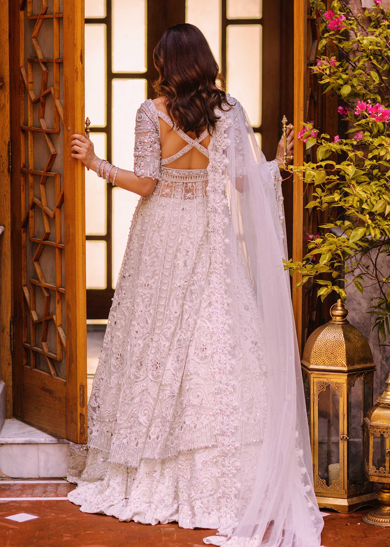 Pakistani White Embellished Net Bridal Lehenga (3-Piece) - Image 4