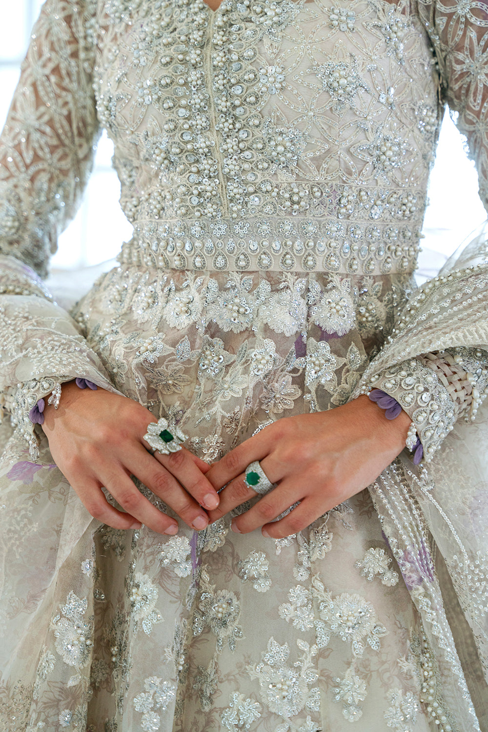 Pakistani White Hand-Embellished Organza Bridal Lehenga (3-Piece) - Image 5